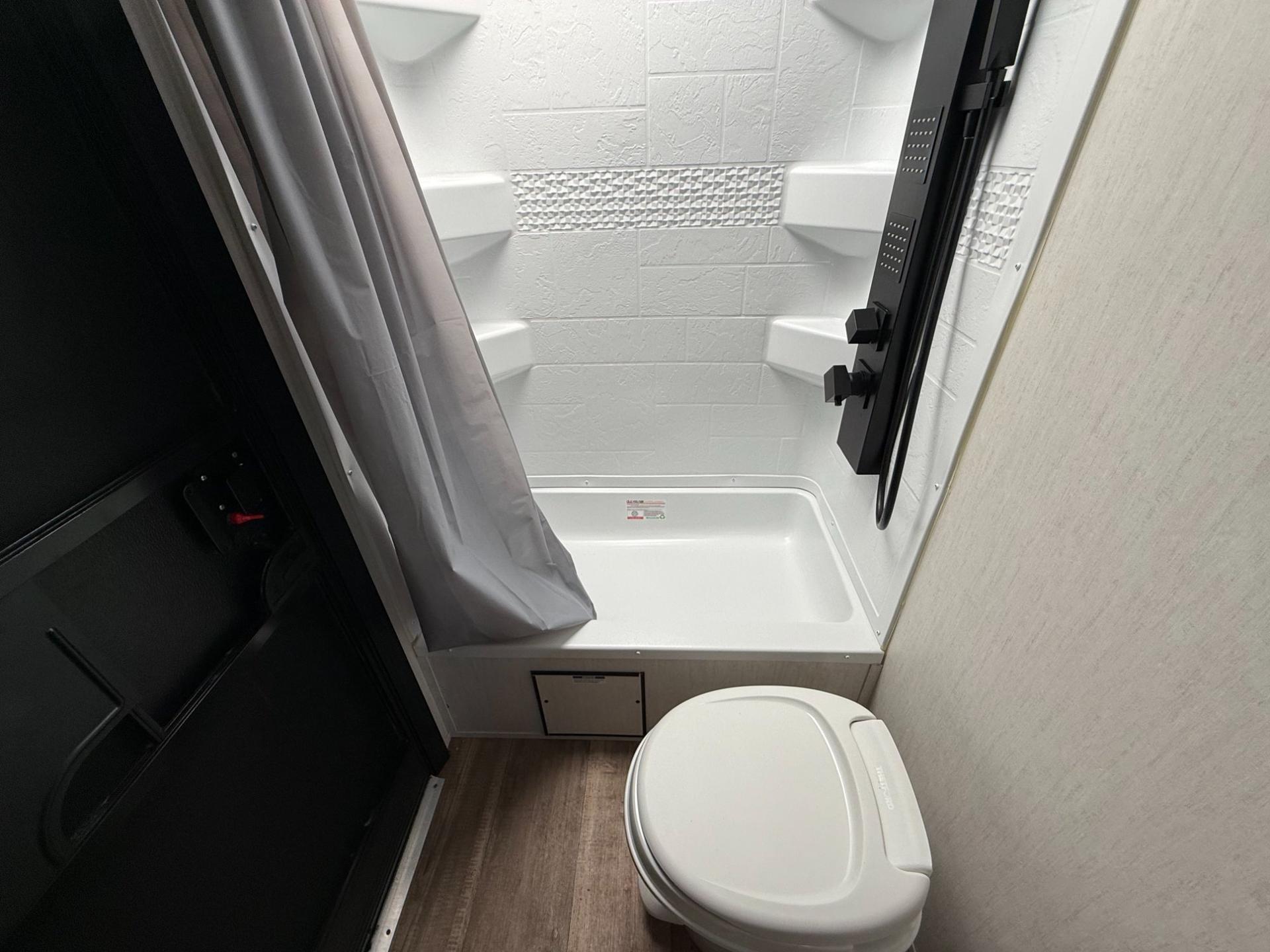 2023 Forest River 2023 Forest River Cherokee Grey Wolf Black Label - thumbnail 21