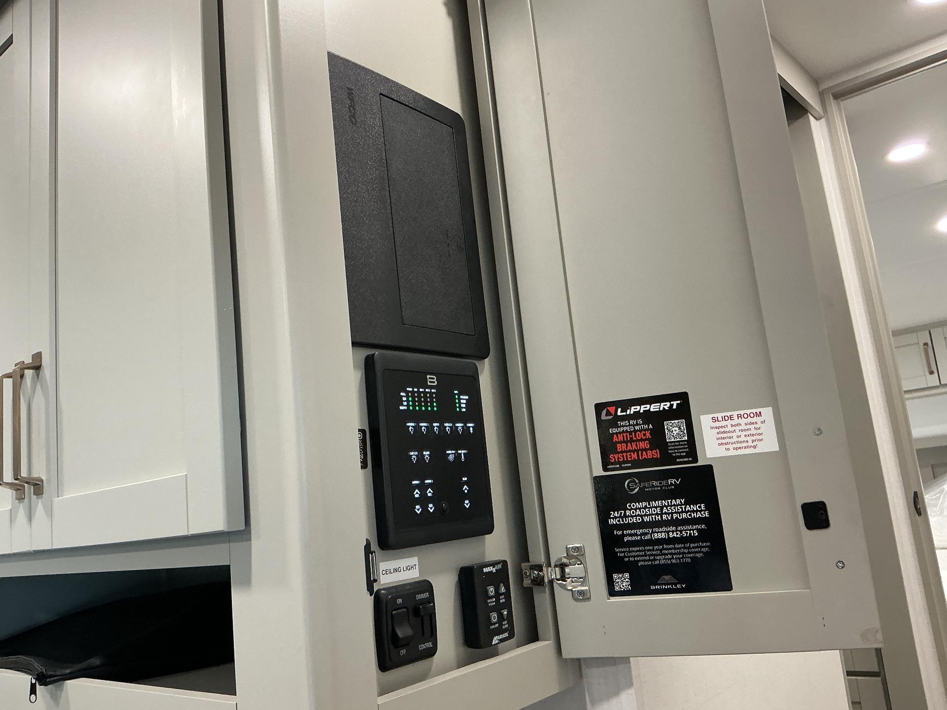 2025 Brinkley RV 2025 Brinkley RV Model Z - thumbnail 16