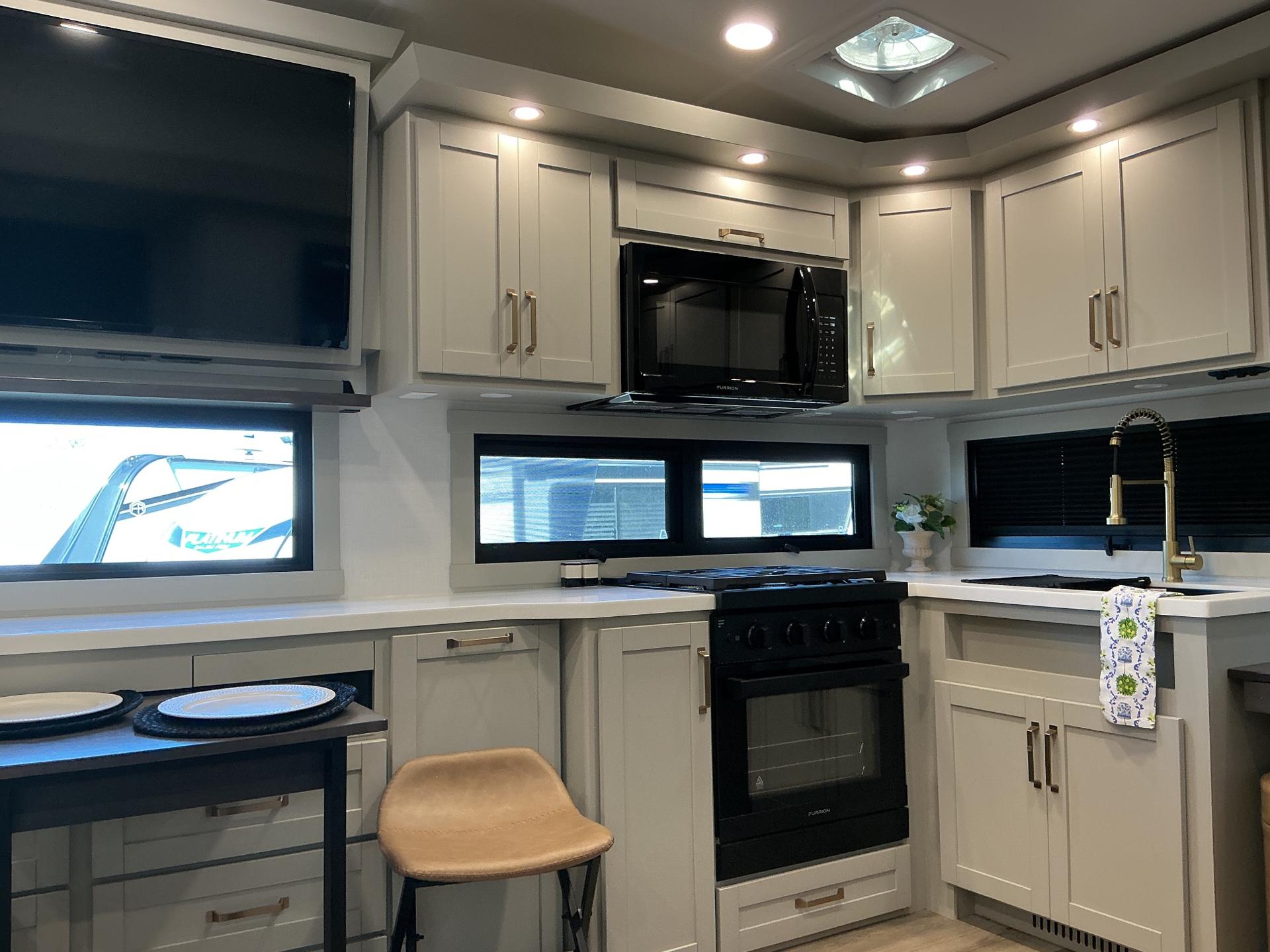 2025 Brinkley RV 2025 Brinkley RV Model Z - thumbnail 10