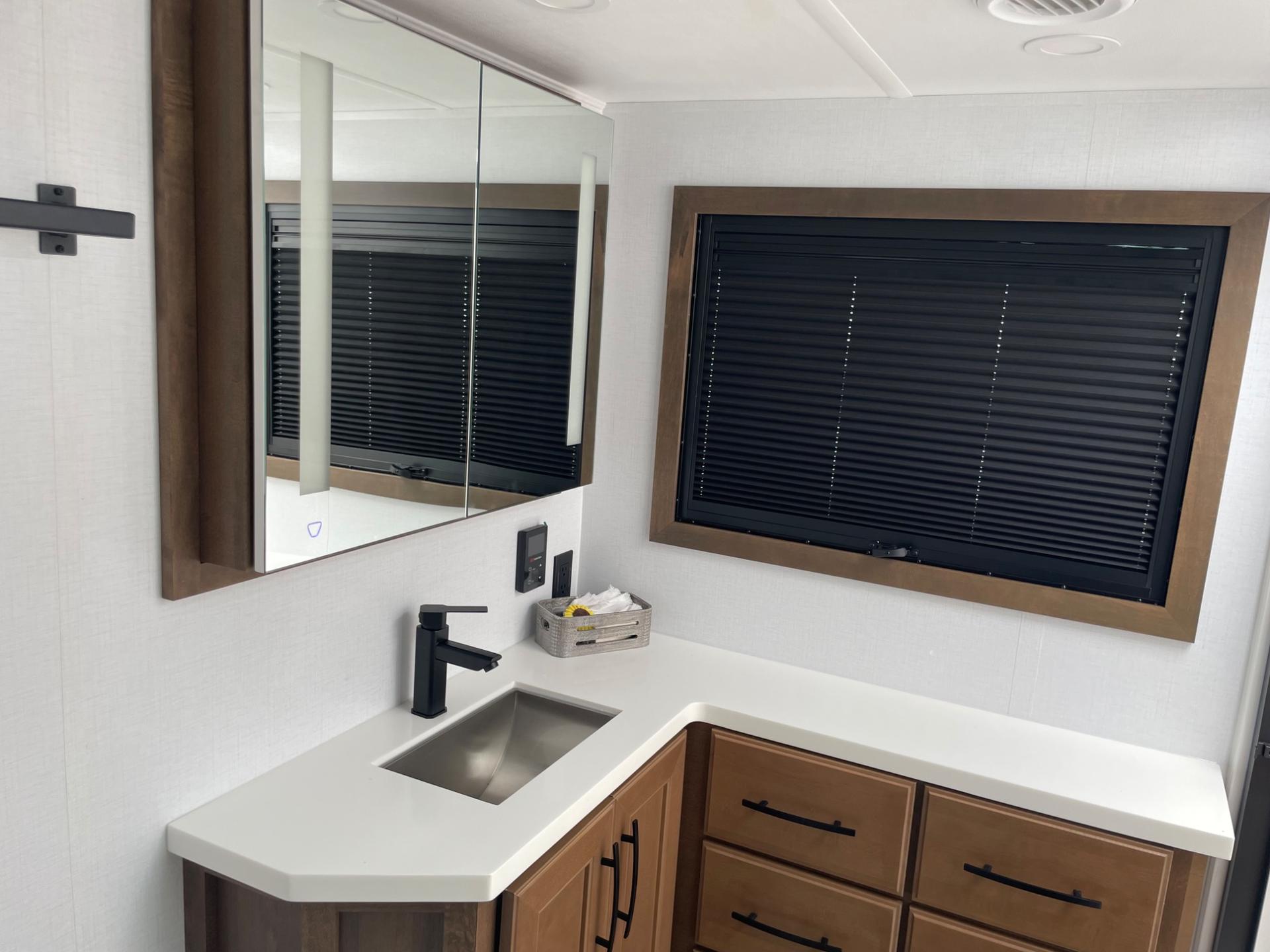 2026 Keystone RV 2026 Keystone RV Montana - thumbnail 11