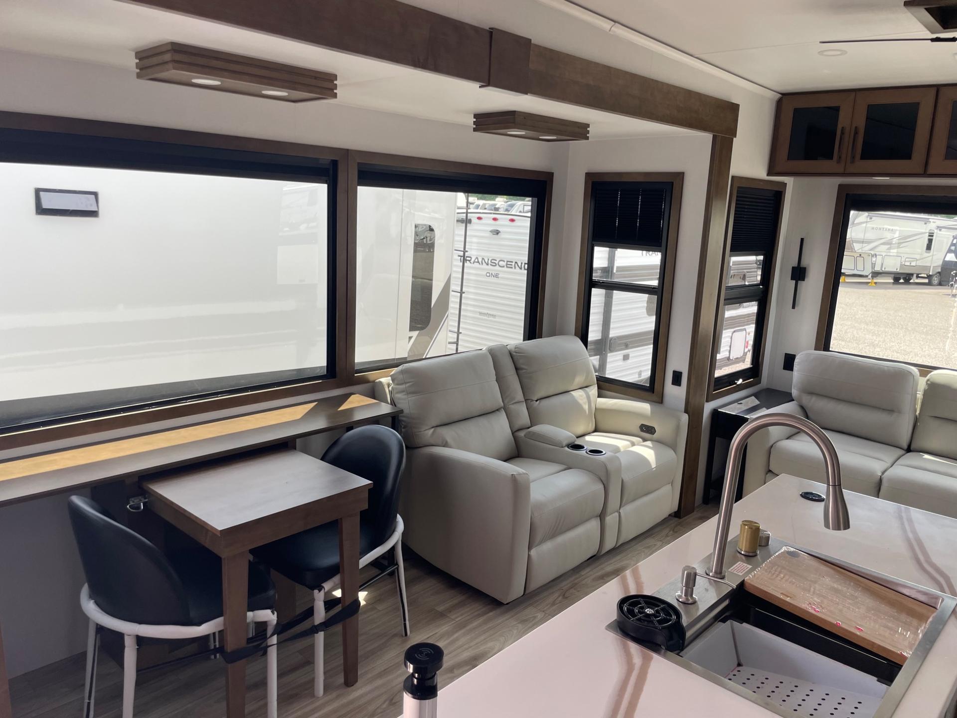 2026 Keystone RV 2026 Keystone RV Montana - thumbnail 14