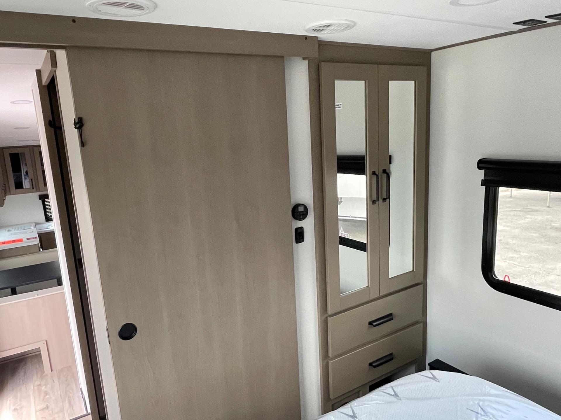 2026 Grand Design 2026 Grand Design Reflection 150 Series - thumbnail 10