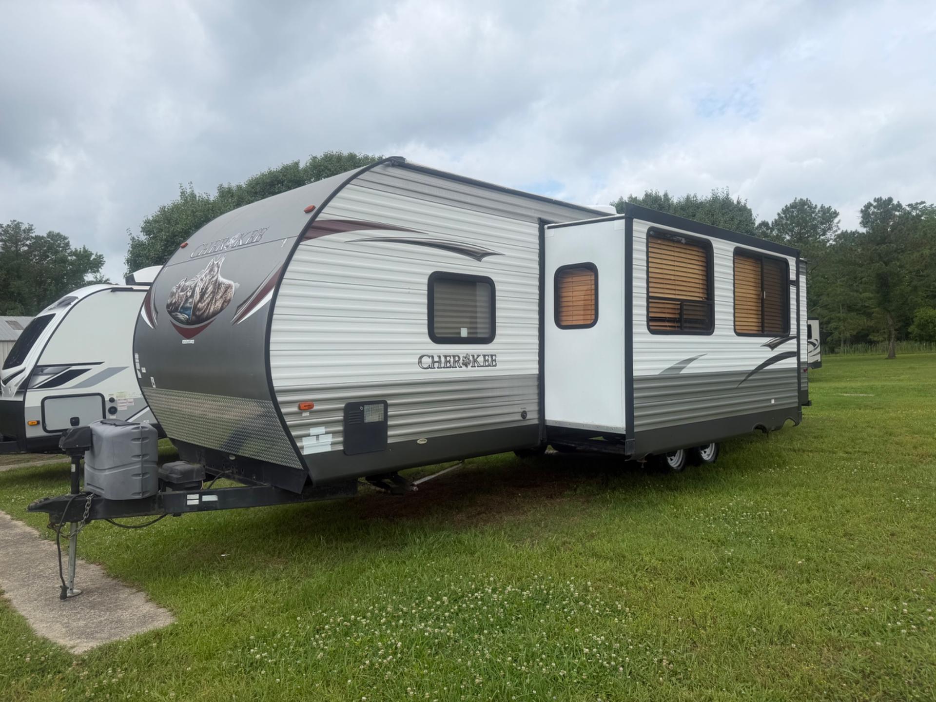 2013 Forest River CHEROKEE 284QB