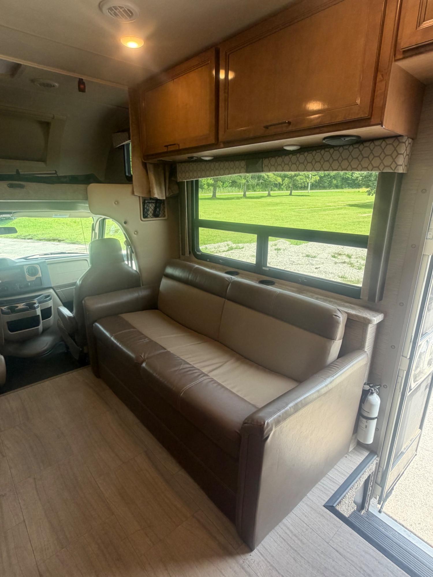 2021 Thor Motor Coach 2021 Thor Motor Coach Quantum - thumbnail 16