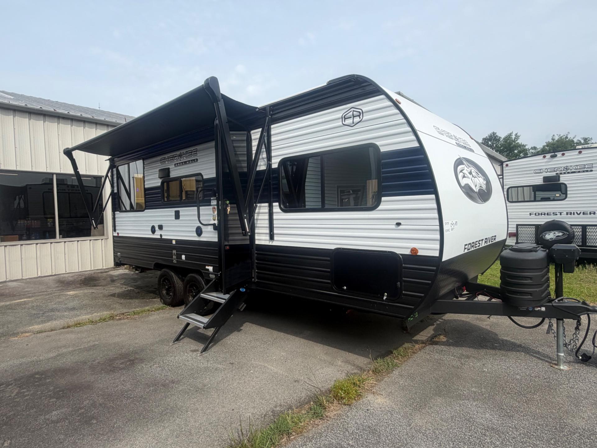 2026 Cherokee Grey Wolf 20RDSE