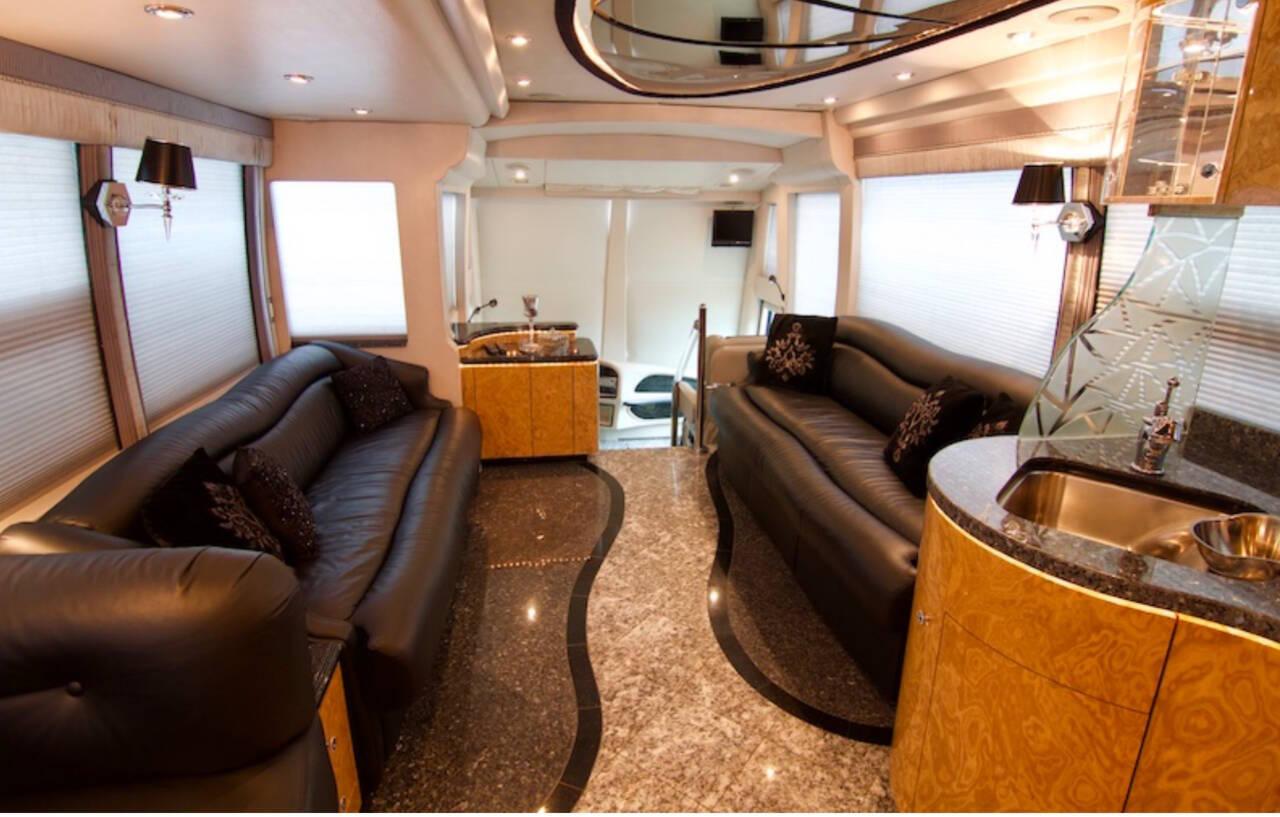 2006 Prevost 2006 Prevost Millennium - thumbnail 5