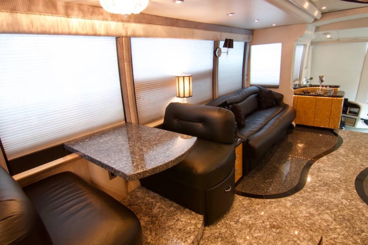 2006 Prevost 2006 Prevost Millennium - thumbnail 6