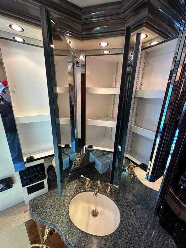 2001 Prevost 2001 Prevost Liberty - thumbnail 46