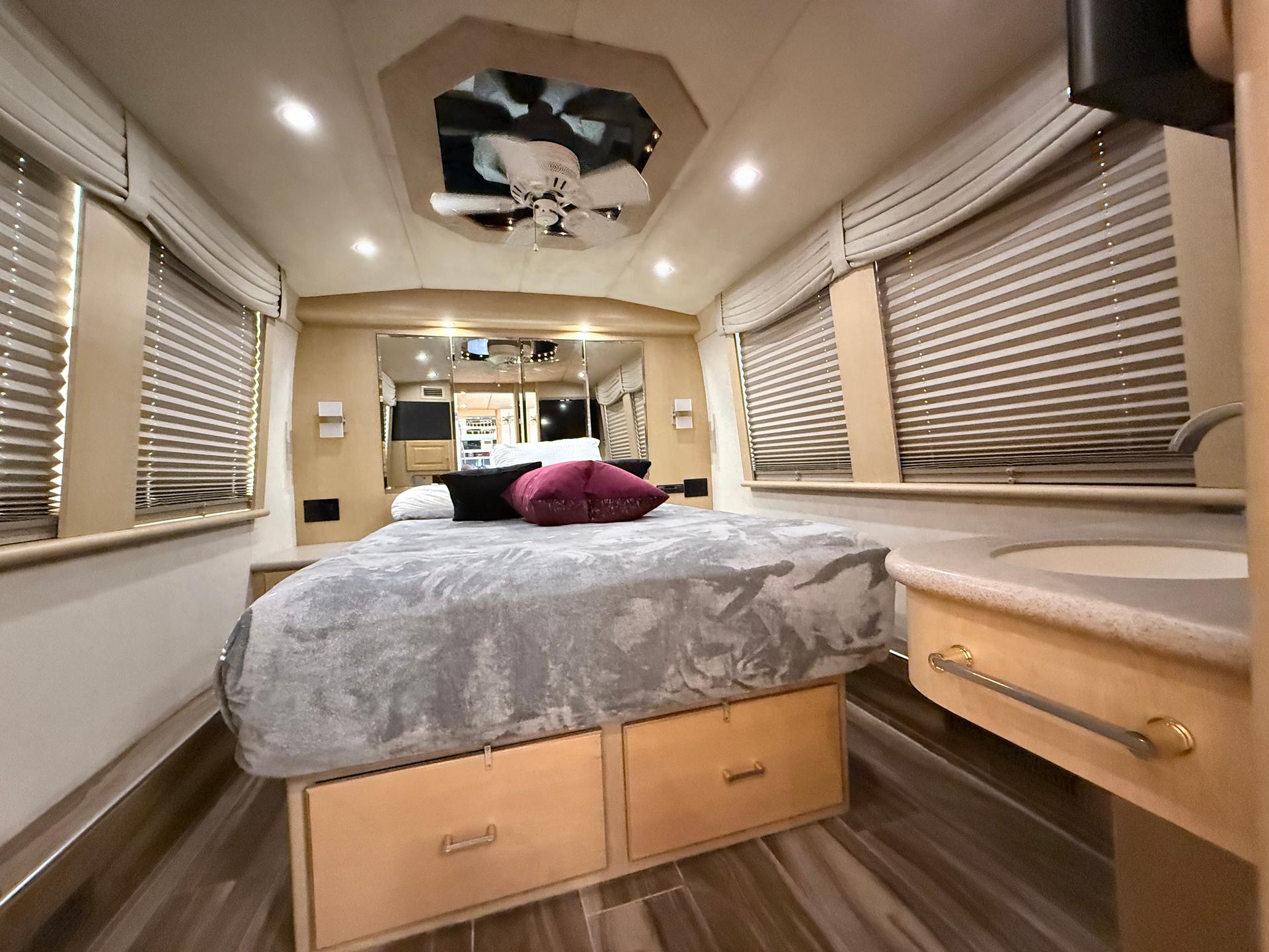 1998 Prevost 1998 Prevost Prevost - thumbnail 56