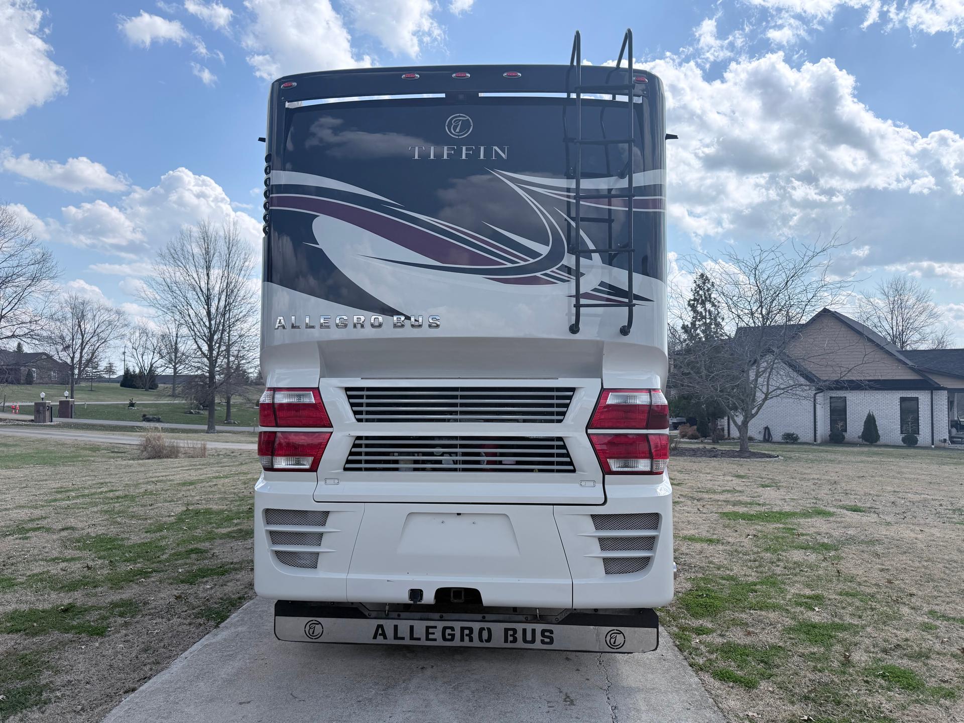 2017 Tiffin Motorhomes 2017 Tiffin Motorhomes Allegro Bus - thumbnail 7