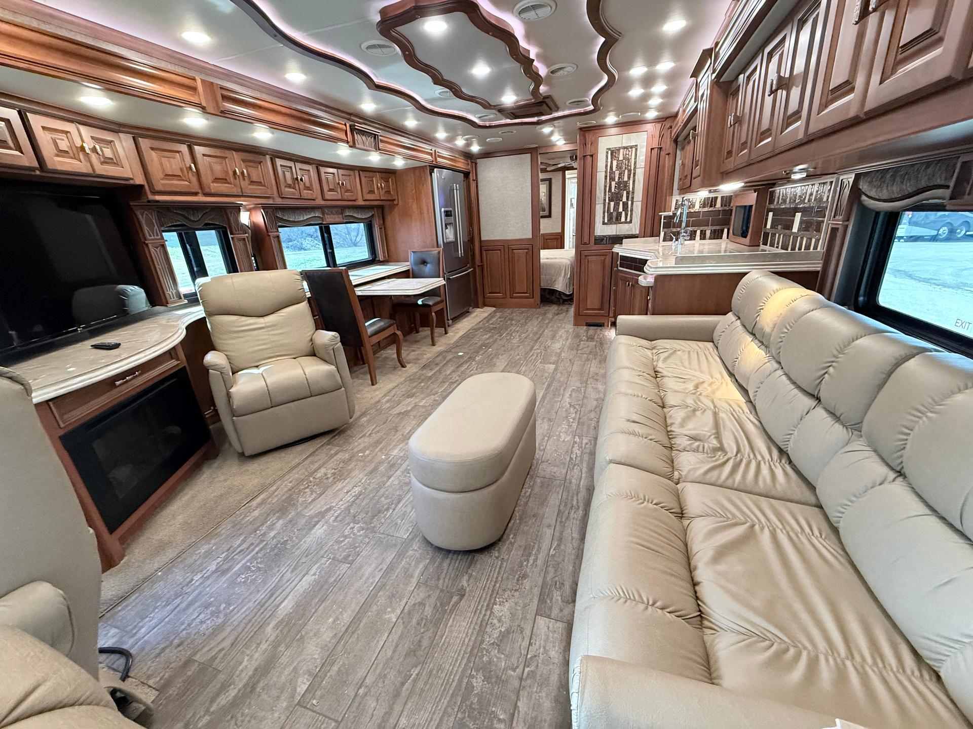 2017 Tiffin Motorhomes 2017 Tiffin Motorhomes Allegro Bus - thumbnail 13