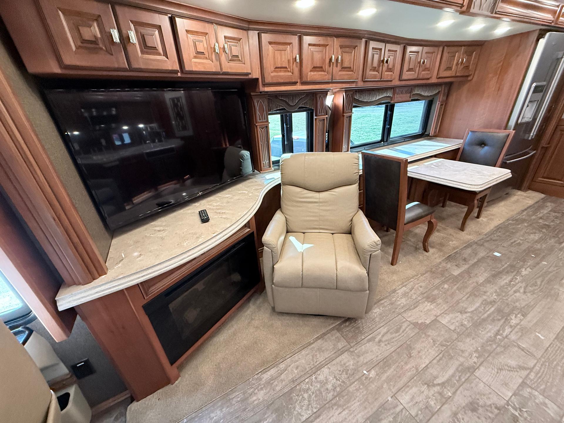 2017 Tiffin Motorhomes 2017 Tiffin Motorhomes Allegro Bus - thumbnail 14
