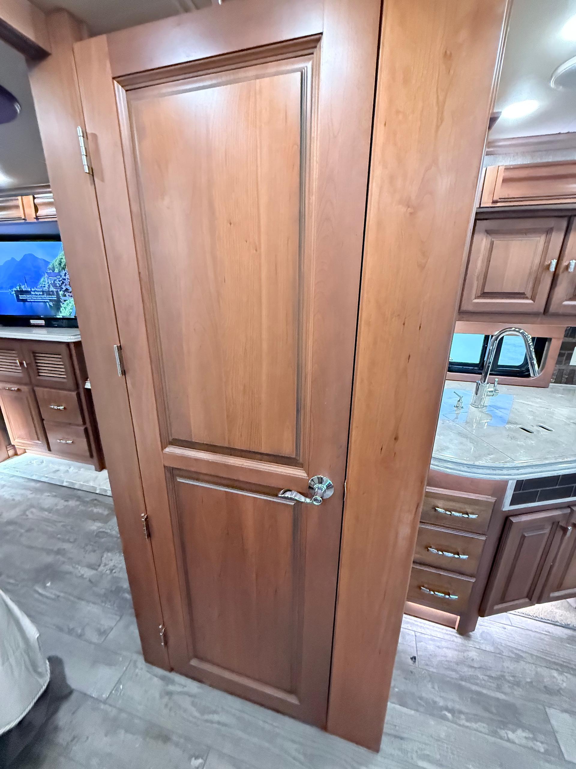 2017 Tiffin Motorhomes 2017 Tiffin Motorhomes Allegro Bus - thumbnail 27
