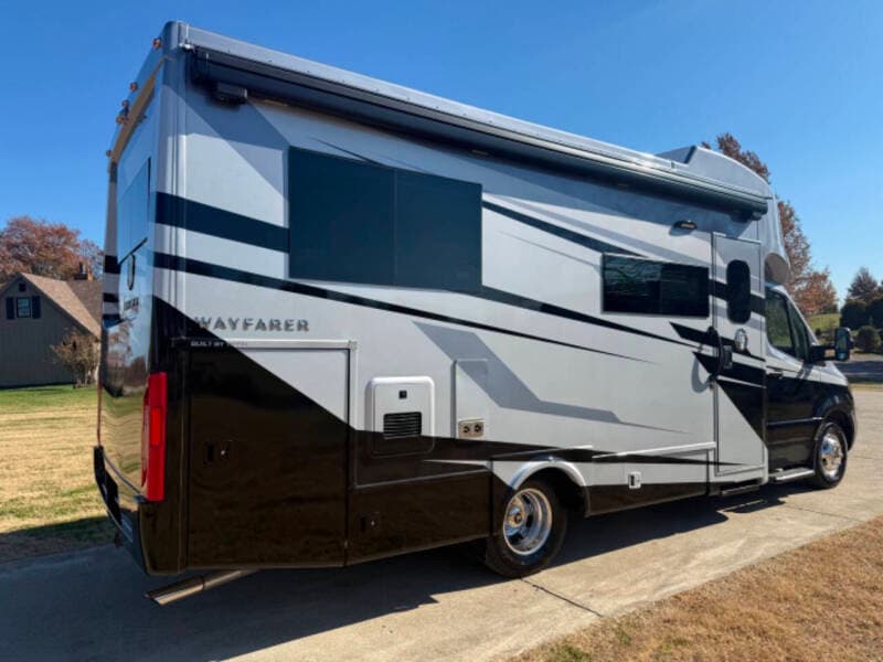 2026 TIFFIN MOTORHOMES 2026 TIFFIN MOTORHOMES Wayfarer - thumbnail 4