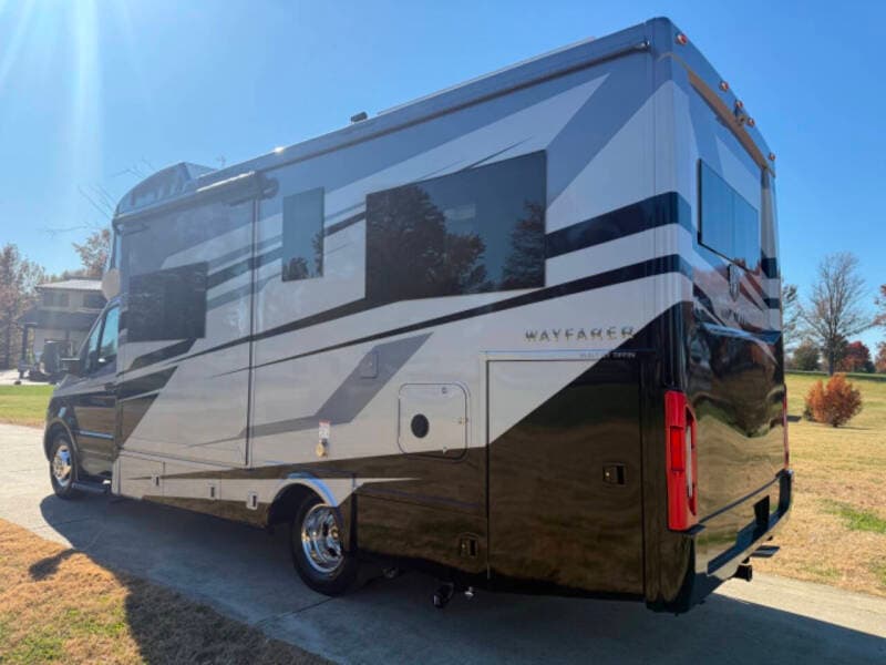 2026 TIFFIN MOTORHOMES 2026 TIFFIN MOTORHOMES Wayfarer - thumbnail 5