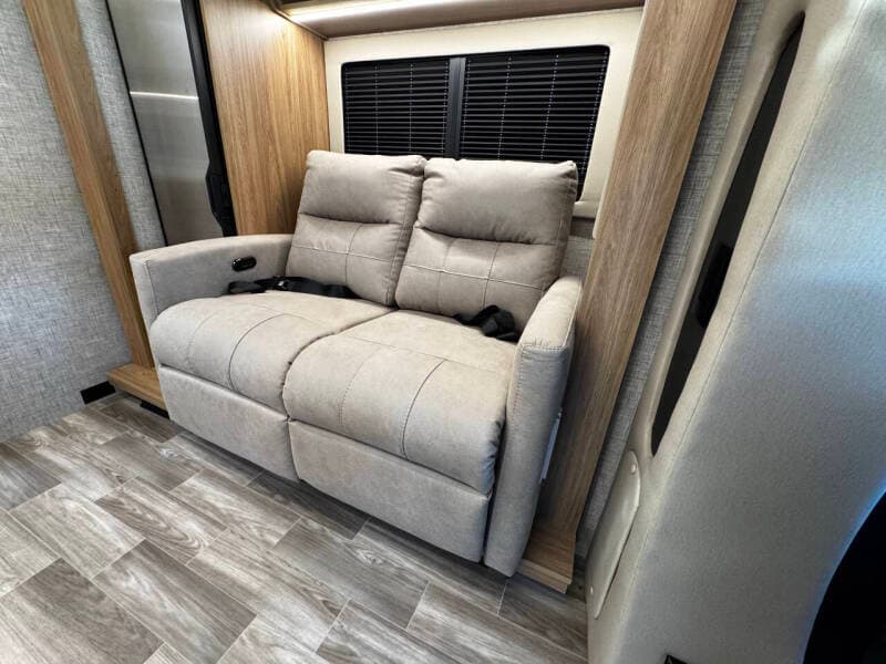 2026 TIFFIN MOTORHOMES 2026 TIFFIN MOTORHOMES Wayfarer - thumbnail 12