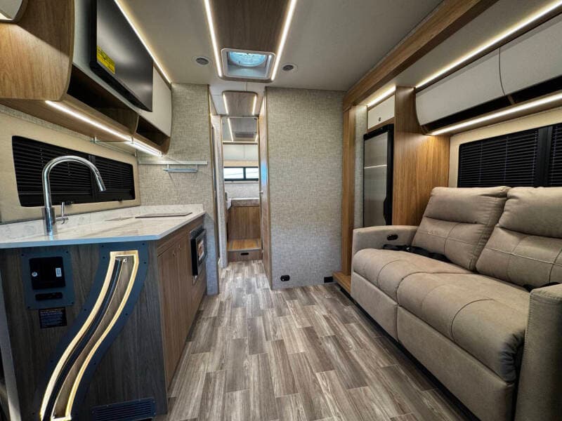 2026 TIFFIN MOTORHOMES 2026 TIFFIN MOTORHOMES Wayfarer - thumbnail 13