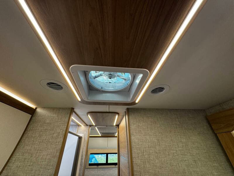 2026 TIFFIN MOTORHOMES 2026 TIFFIN MOTORHOMES Wayfarer - thumbnail 26