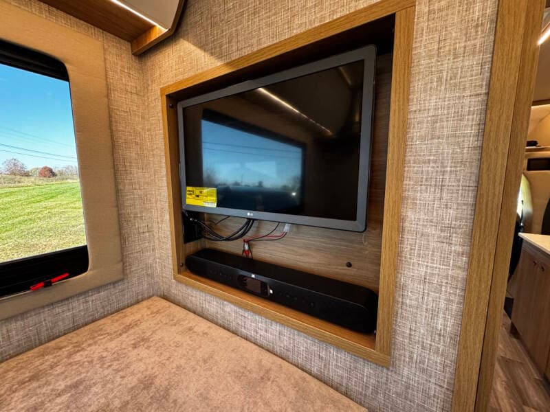 2026 TIFFIN MOTORHOMES 2026 TIFFIN MOTORHOMES Wayfarer - thumbnail 39