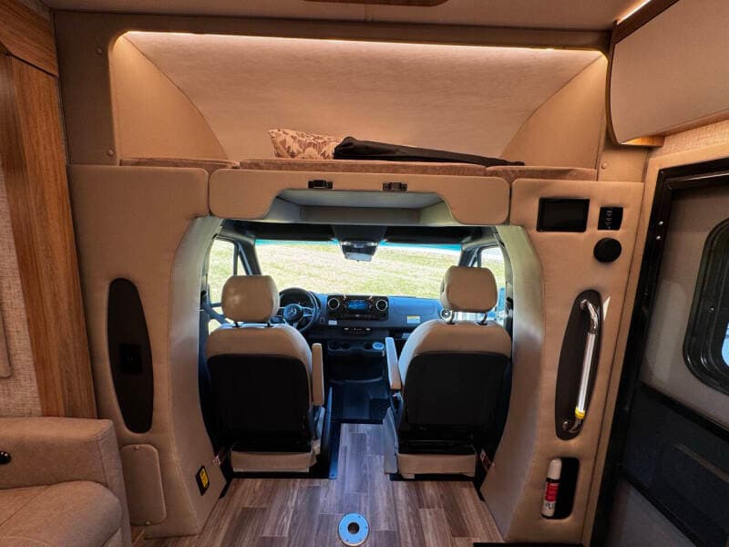 2026 TIFFIN MOTORHOMES 2026 TIFFIN MOTORHOMES Wayfarer - thumbnail 46