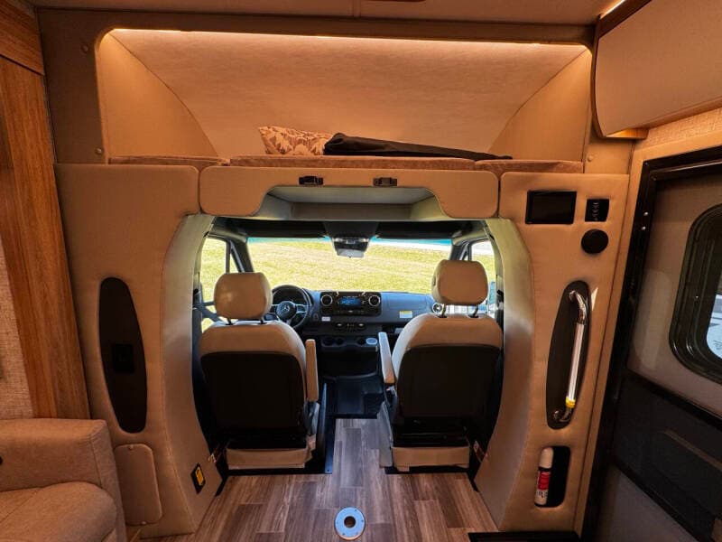 2026 TIFFIN MOTORHOMES 2026 TIFFIN MOTORHOMES Wayfarer - thumbnail 47