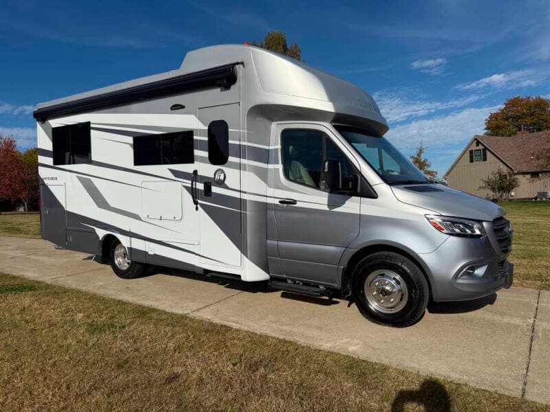 2026 Tiffin Motorhomes 2026 Tiffin Motorhomes Wayfarer - thumbnail 3