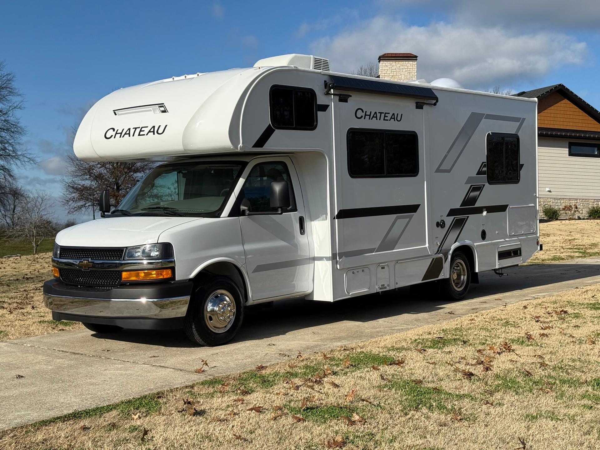 2026 Thor Motor Coach 2026 Thor Motor Coach Chateau - thumbnail 9
