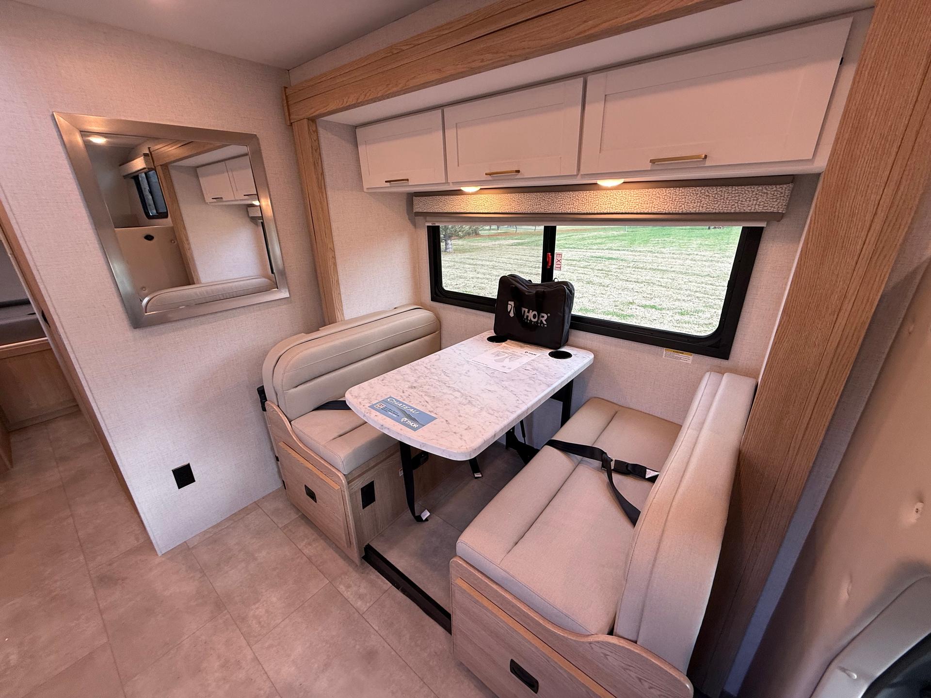 2026 Thor Motor Coach 2026 Thor Motor Coach Chateau - thumbnail 12
