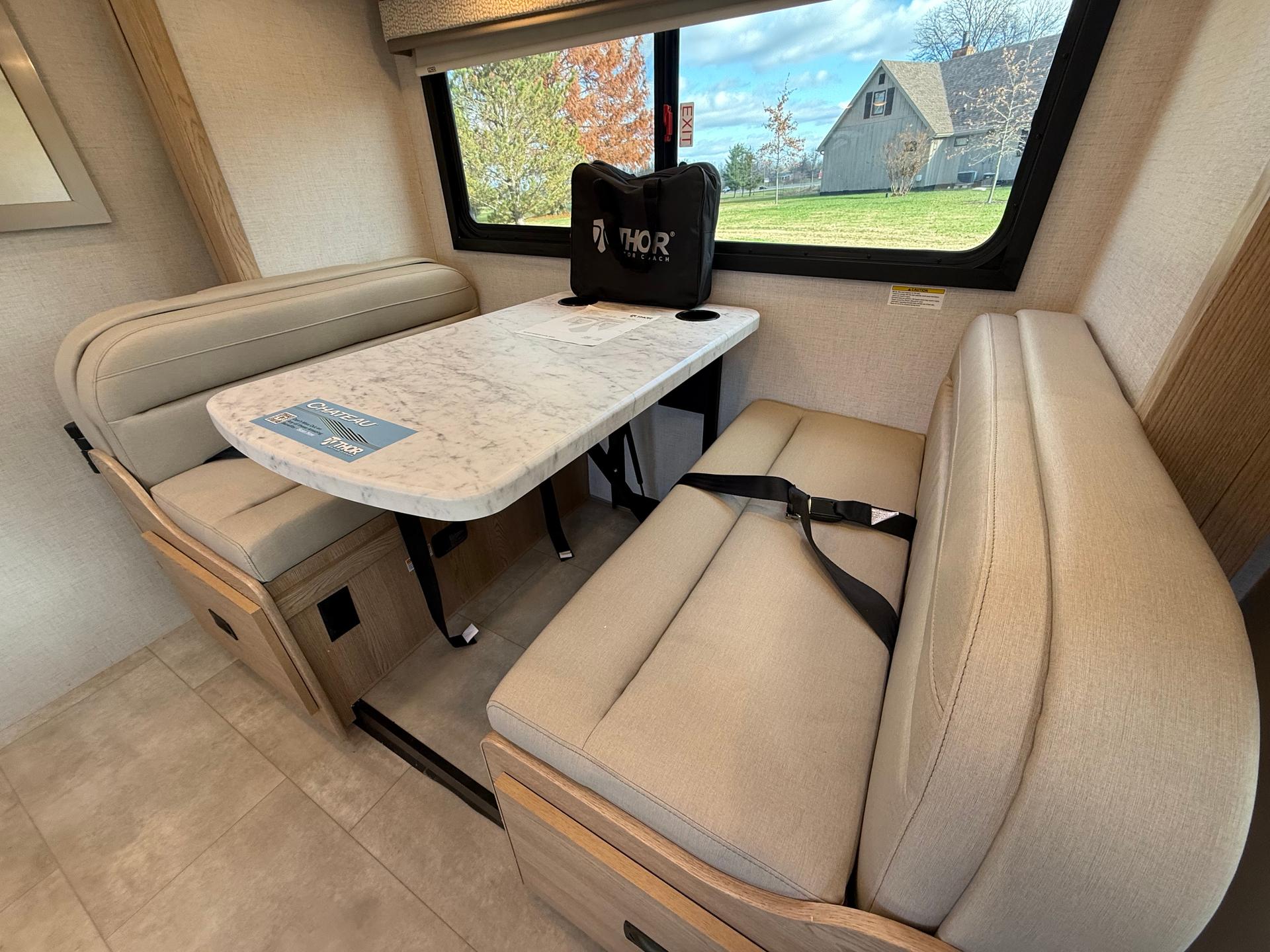 2026 Thor Motor Coach 2026 Thor Motor Coach Chateau - thumbnail 13