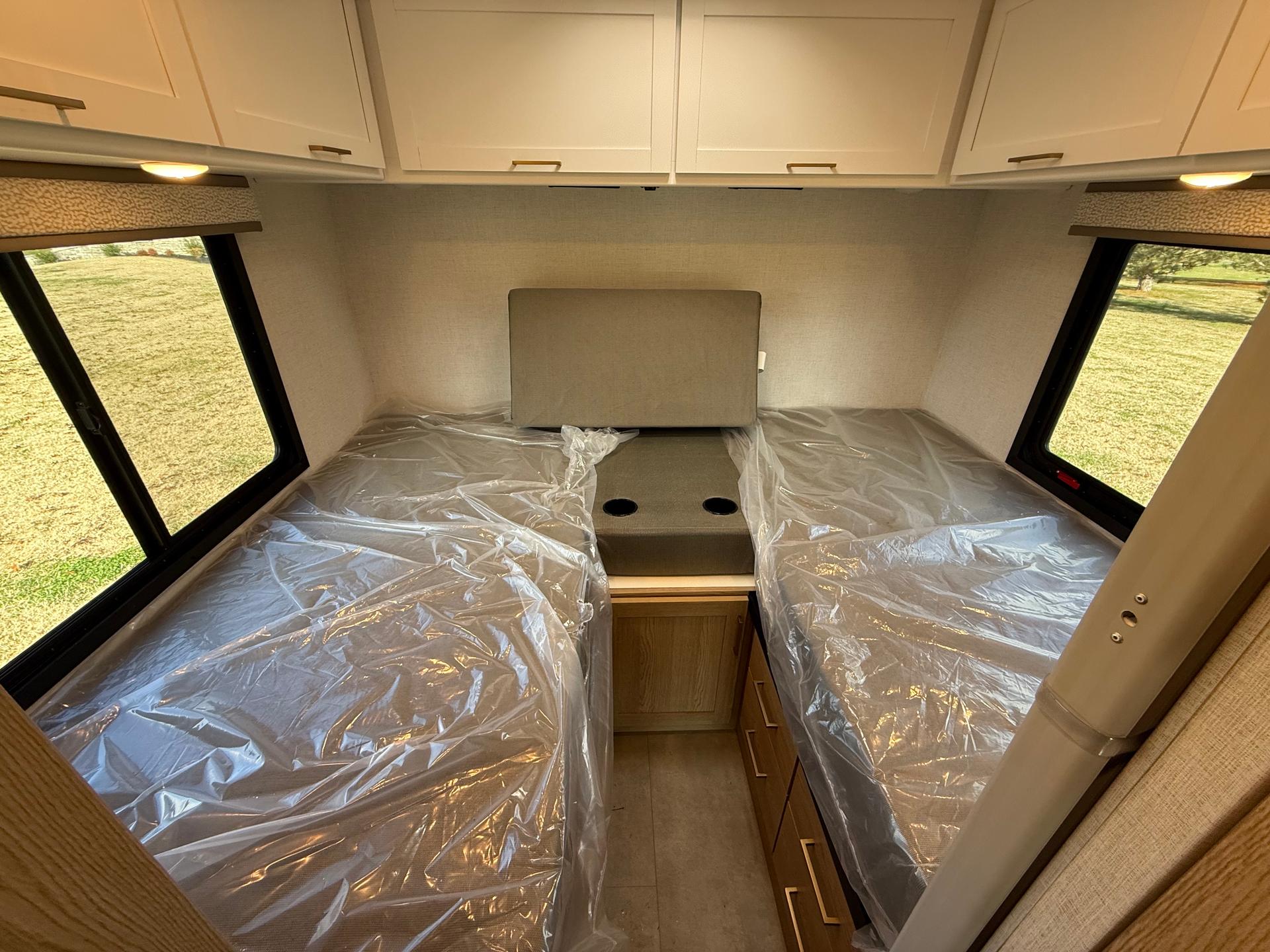 2026 Thor Motor Coach 2026 Thor Motor Coach Chateau - thumbnail 27