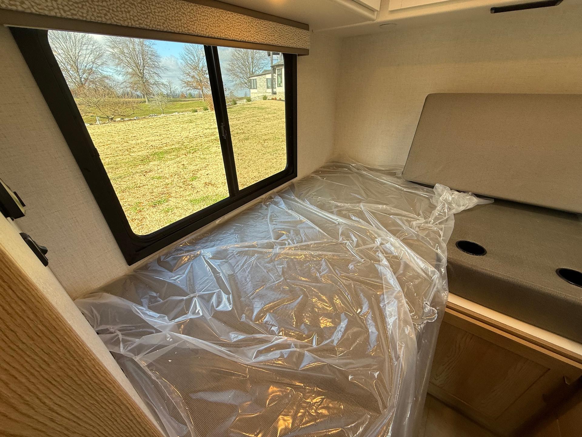 2026 Thor Motor Coach 2026 Thor Motor Coach Chateau - thumbnail 29