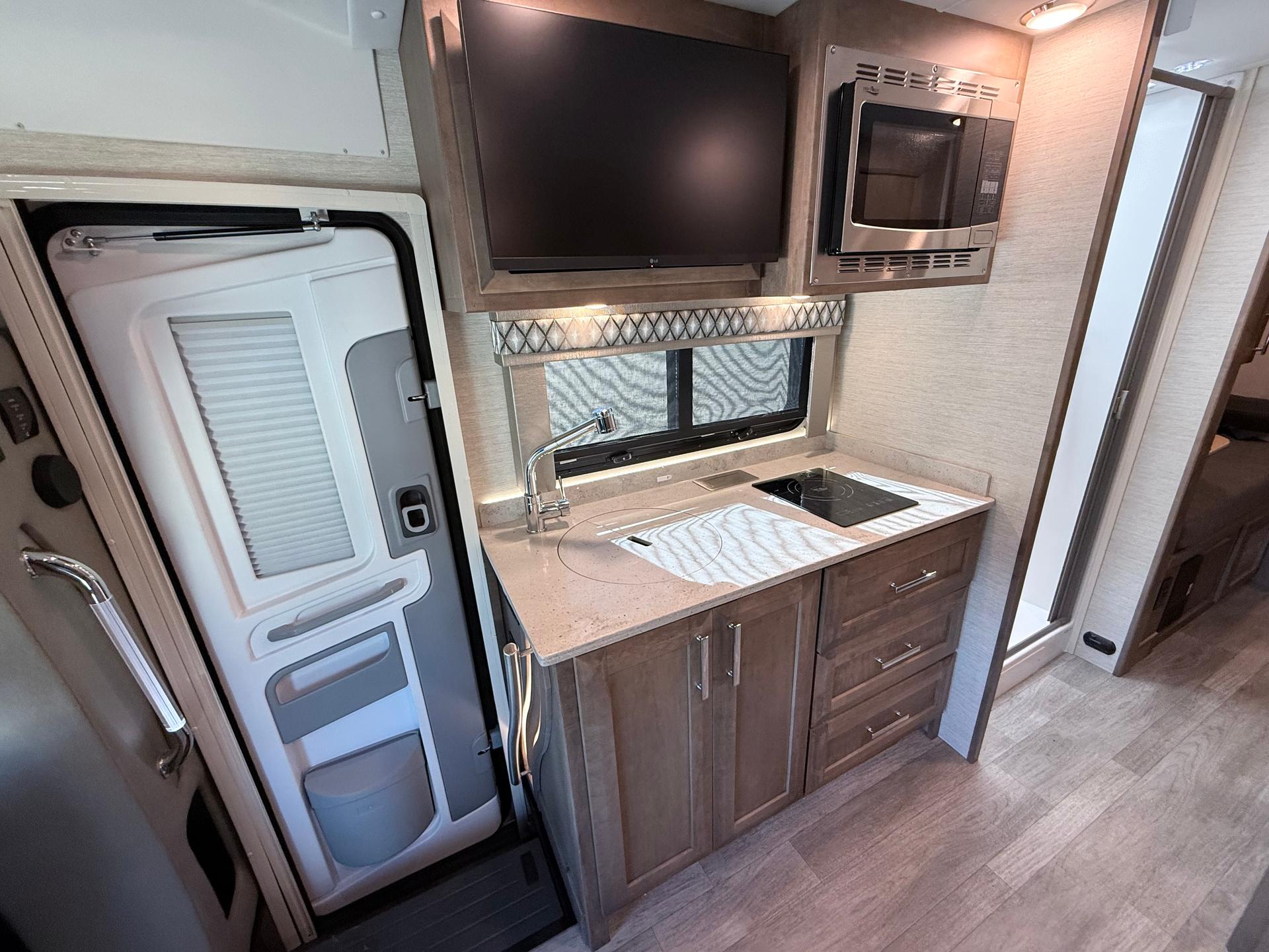2023 Tiffin Motorhomes 2023 Tiffin Motorhomes Wayfarer - thumbnail 11