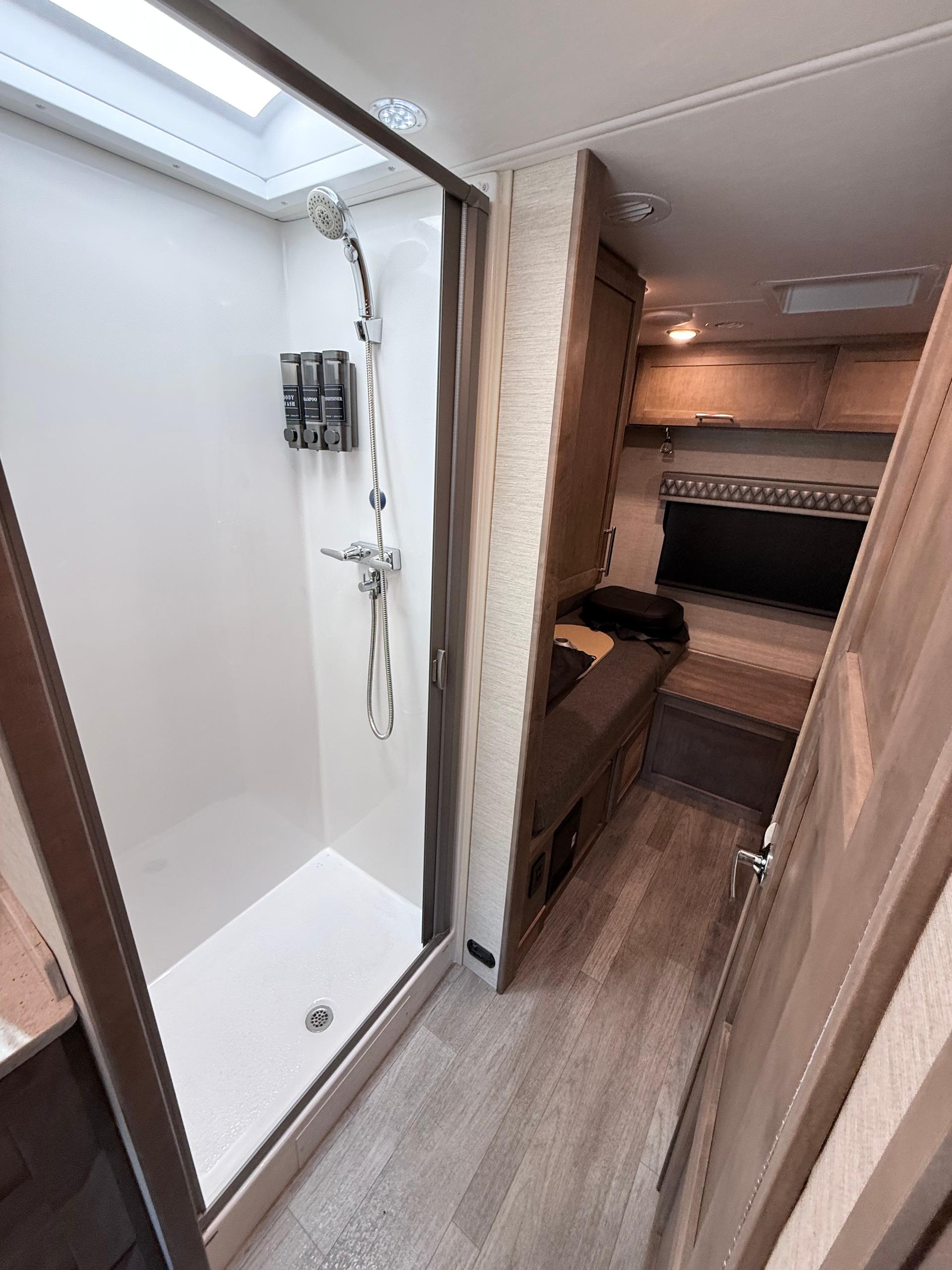 2023 Tiffin Motorhomes 2023 Tiffin Motorhomes Wayfarer - thumbnail 16