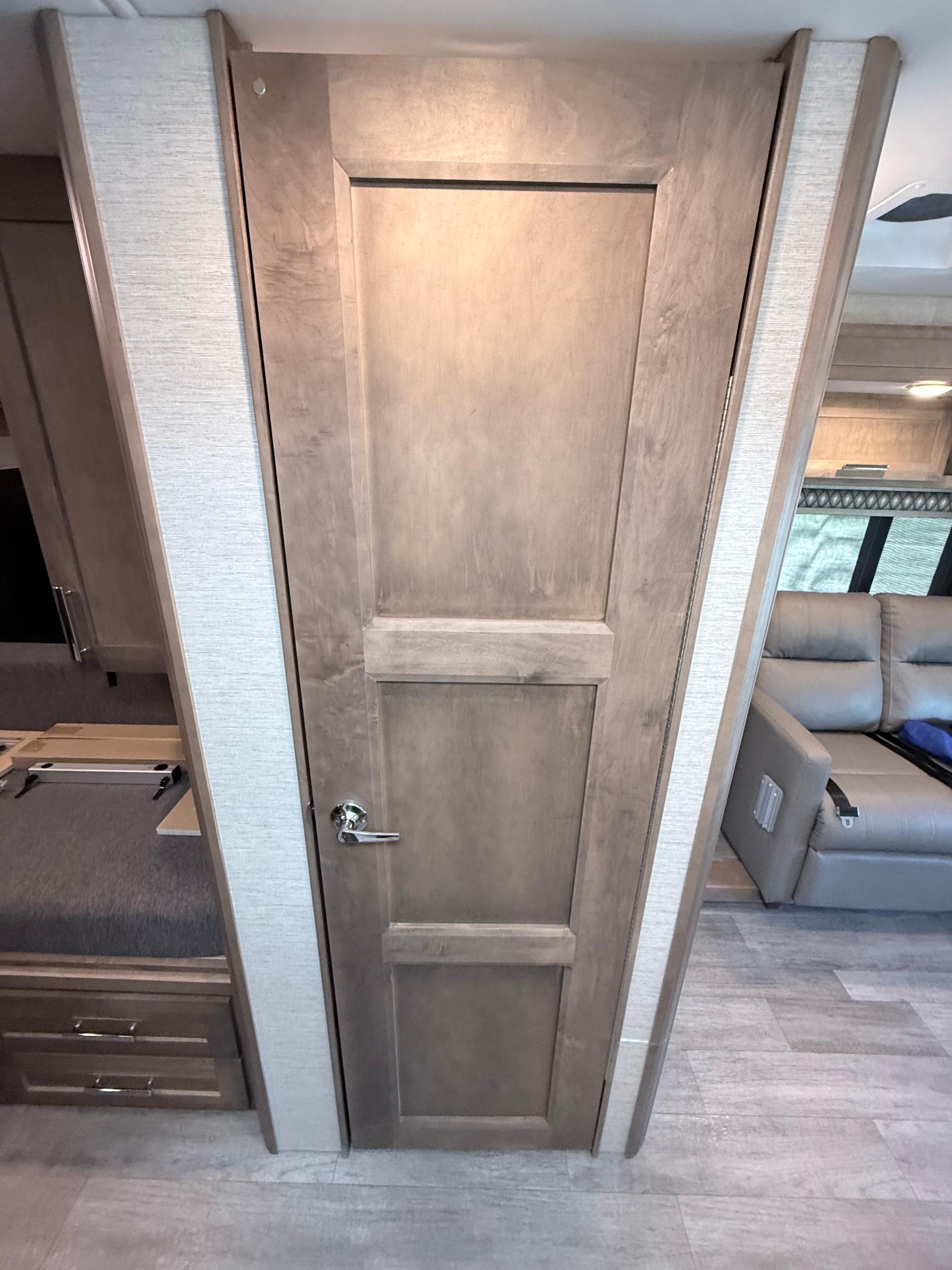 2023 Tiffin Motorhomes 2023 Tiffin Motorhomes Wayfarer - thumbnail 18