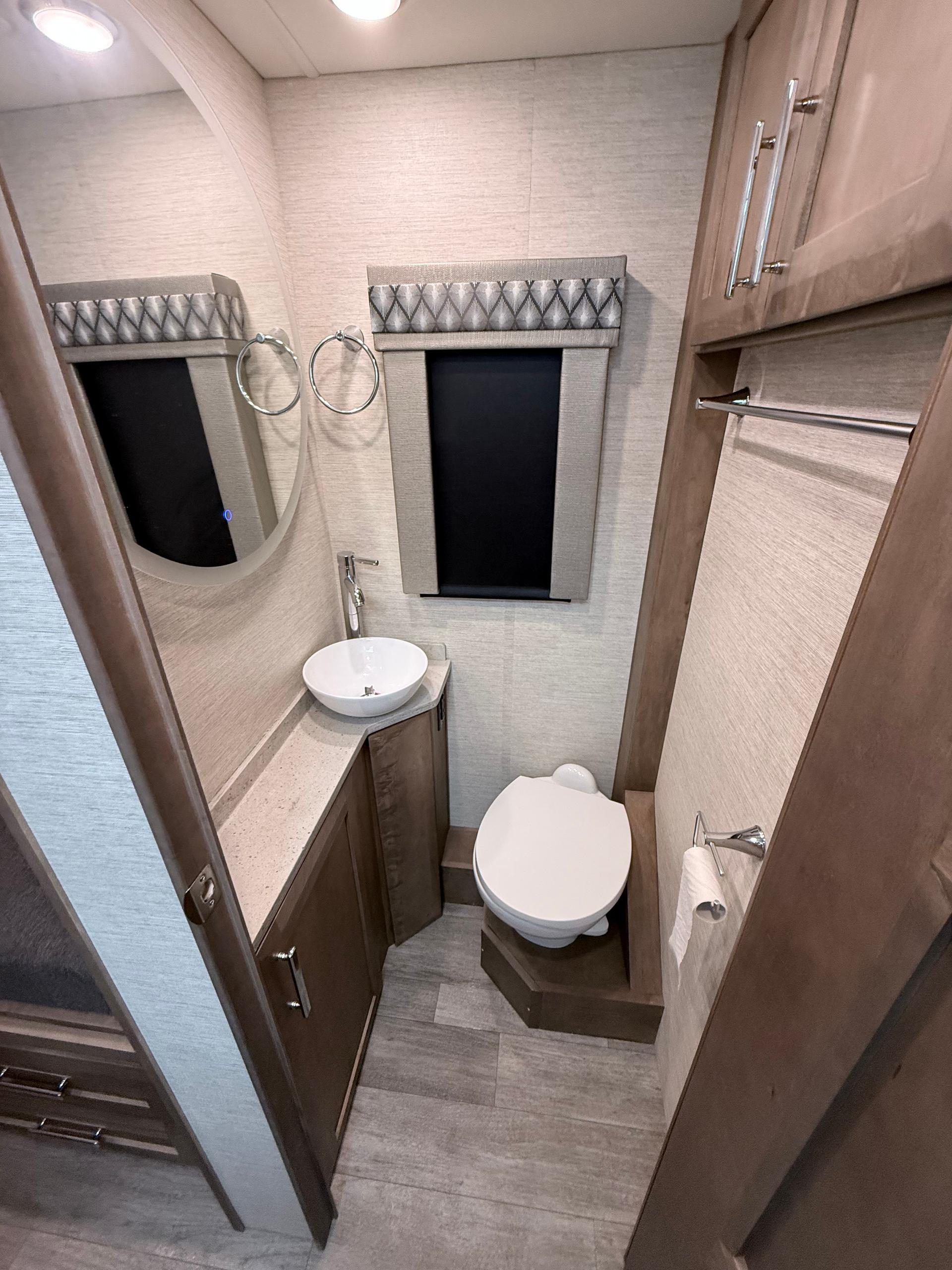 2023 Tiffin Motorhomes 2023 Tiffin Motorhomes Wayfarer - thumbnail 20