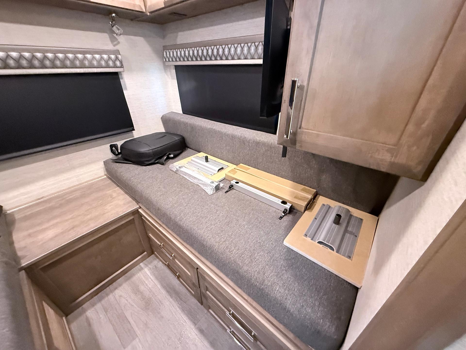 2023 Tiffin Motorhomes 2023 Tiffin Motorhomes Wayfarer - thumbnail 24
