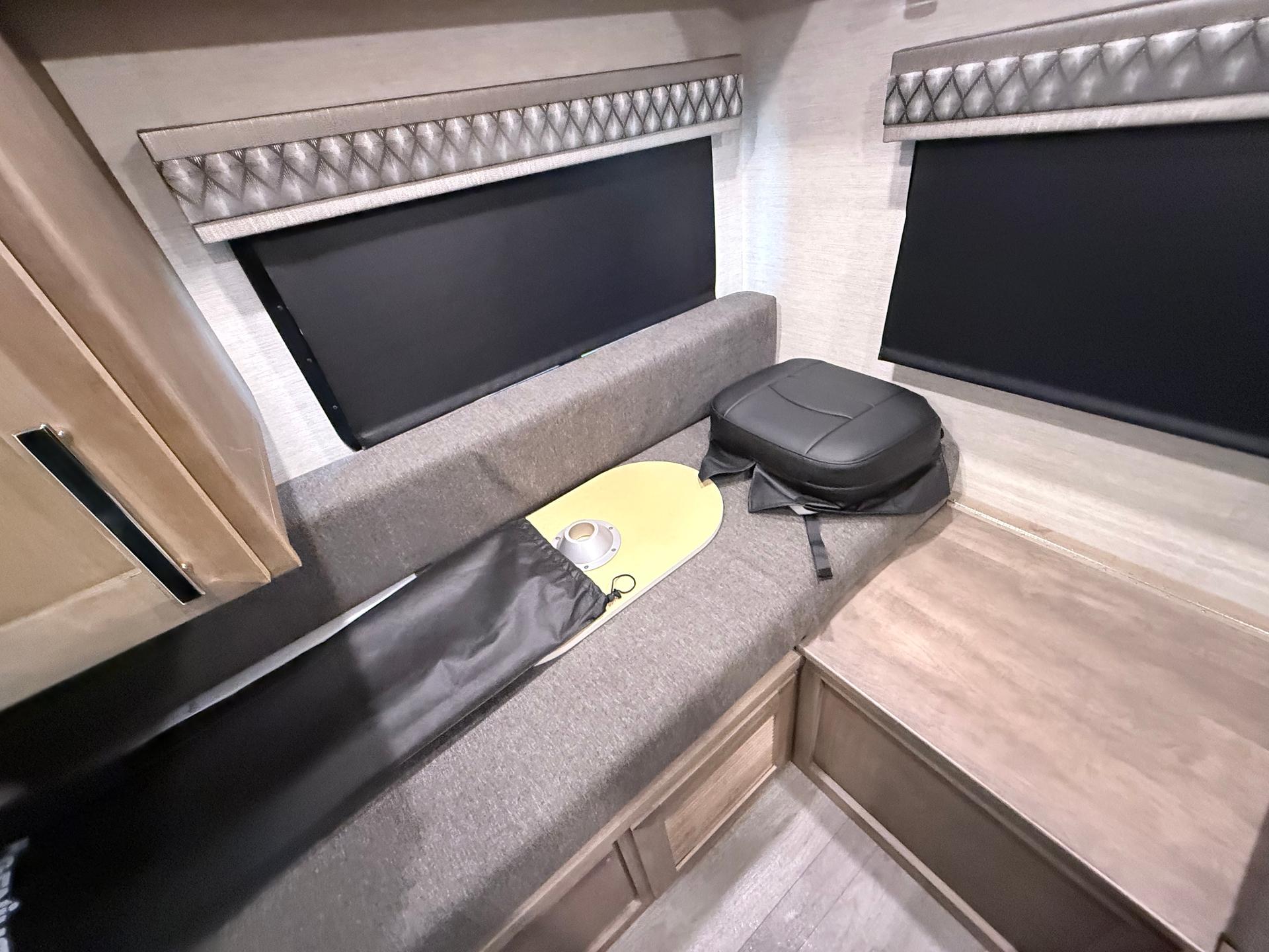 2023 Tiffin Motorhomes 2023 Tiffin Motorhomes Wayfarer - thumbnail 25