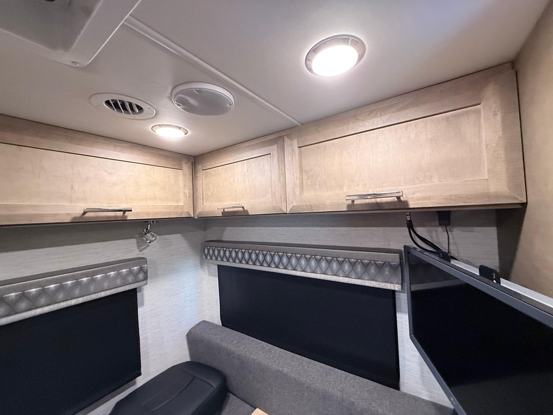 2023 Tiffin Motorhomes 2023 Tiffin Motorhomes Wayfarer - thumbnail 31