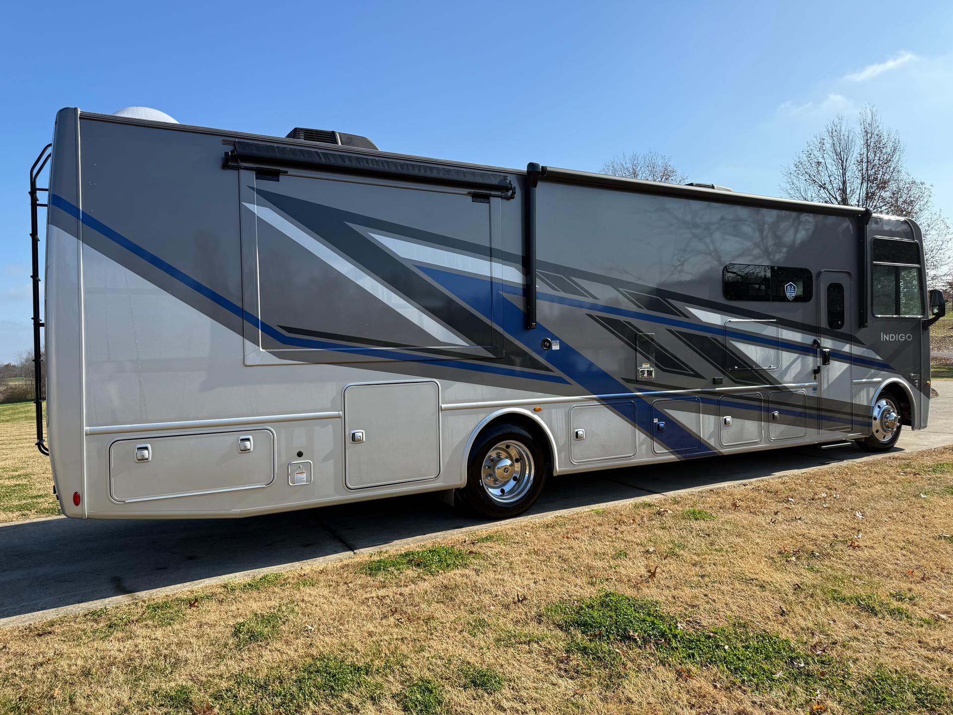 2026 Thor Motor Coach 2026 Thor Motor Coach Indigo - thumbnail 4