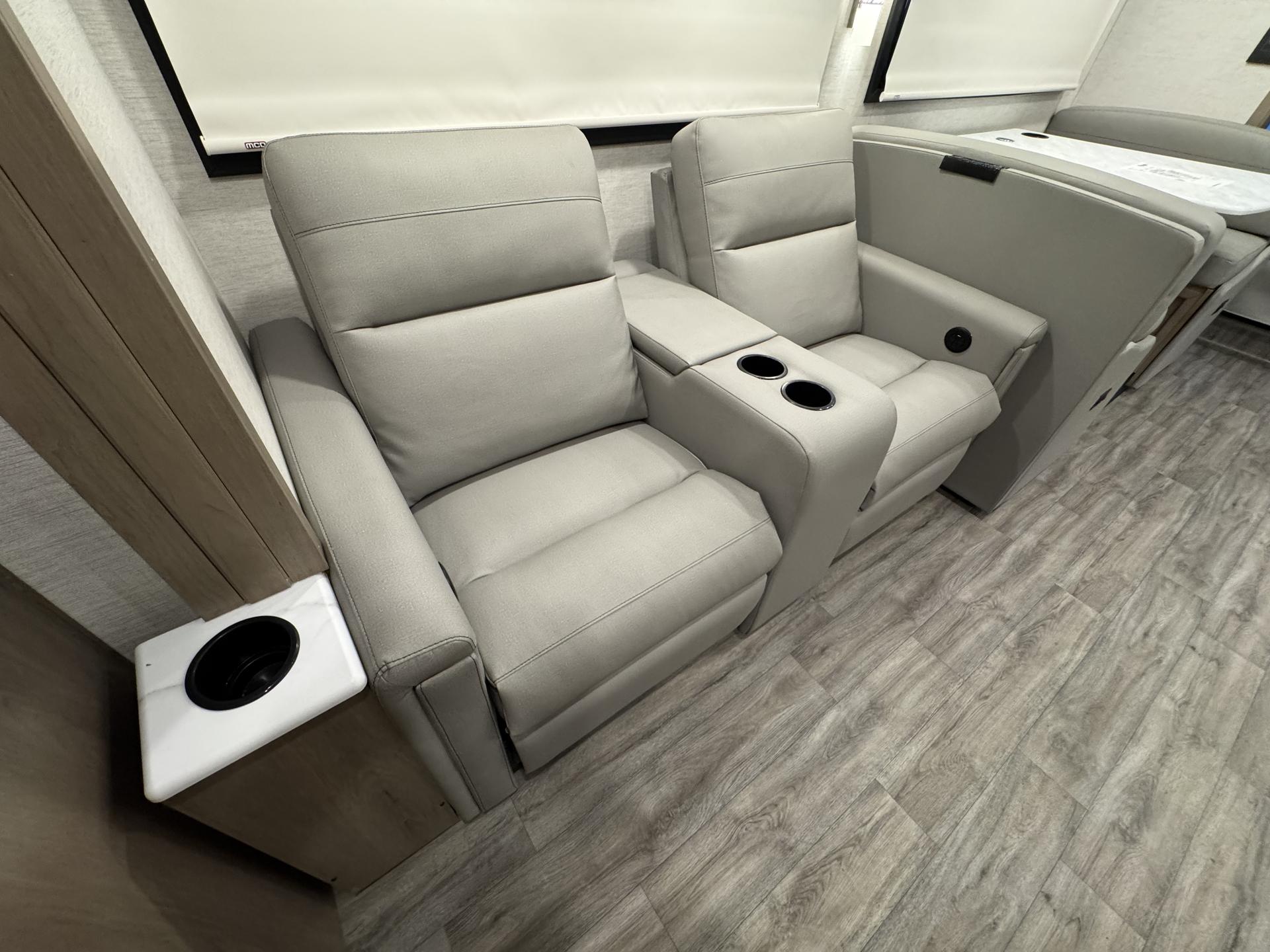 2026 Thor Motor Coach 2026 Thor Motor Coach Indigo - thumbnail 14