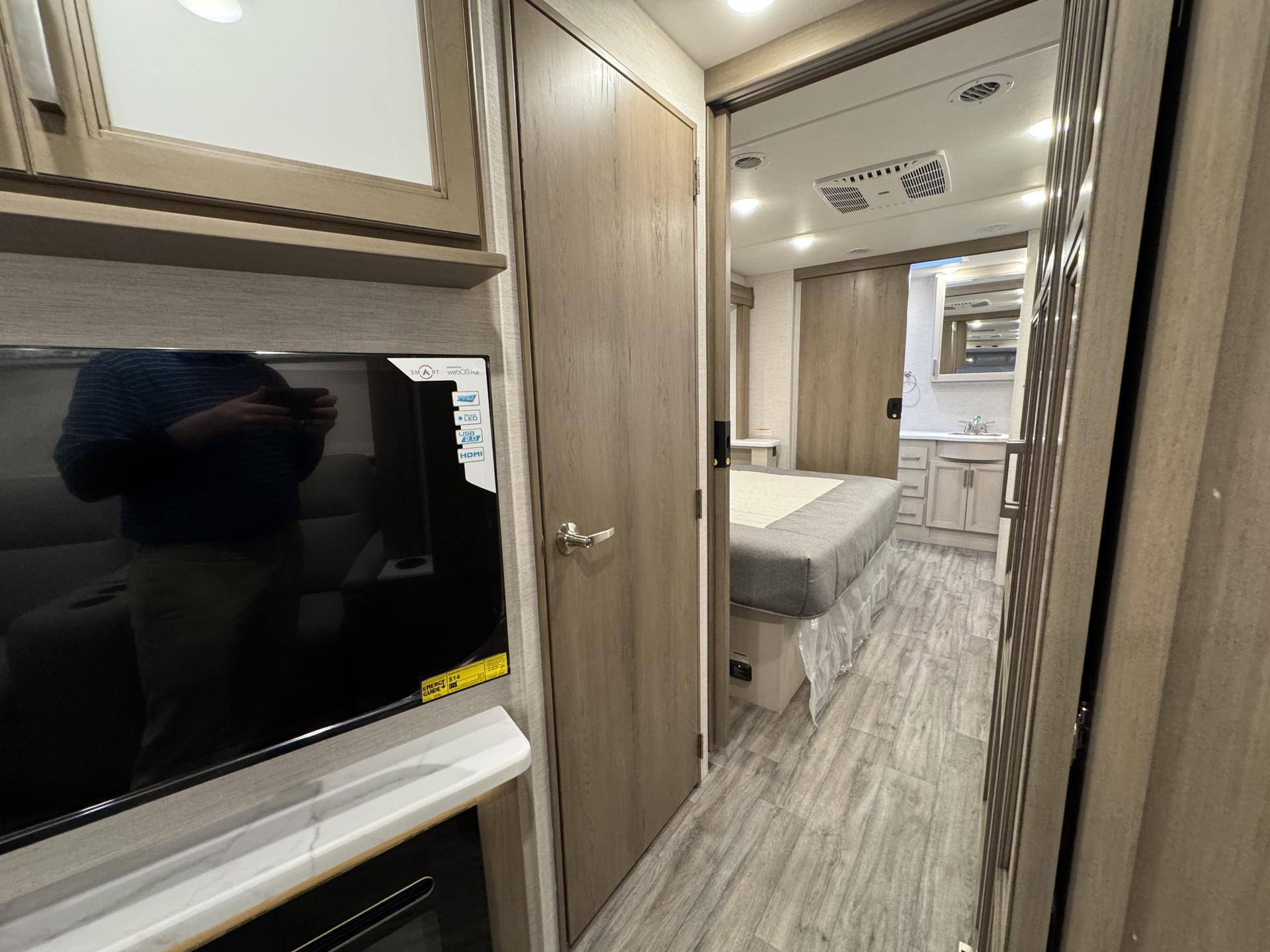 2026 Thor Motor Coach 2026 Thor Motor Coach Indigo - thumbnail 33