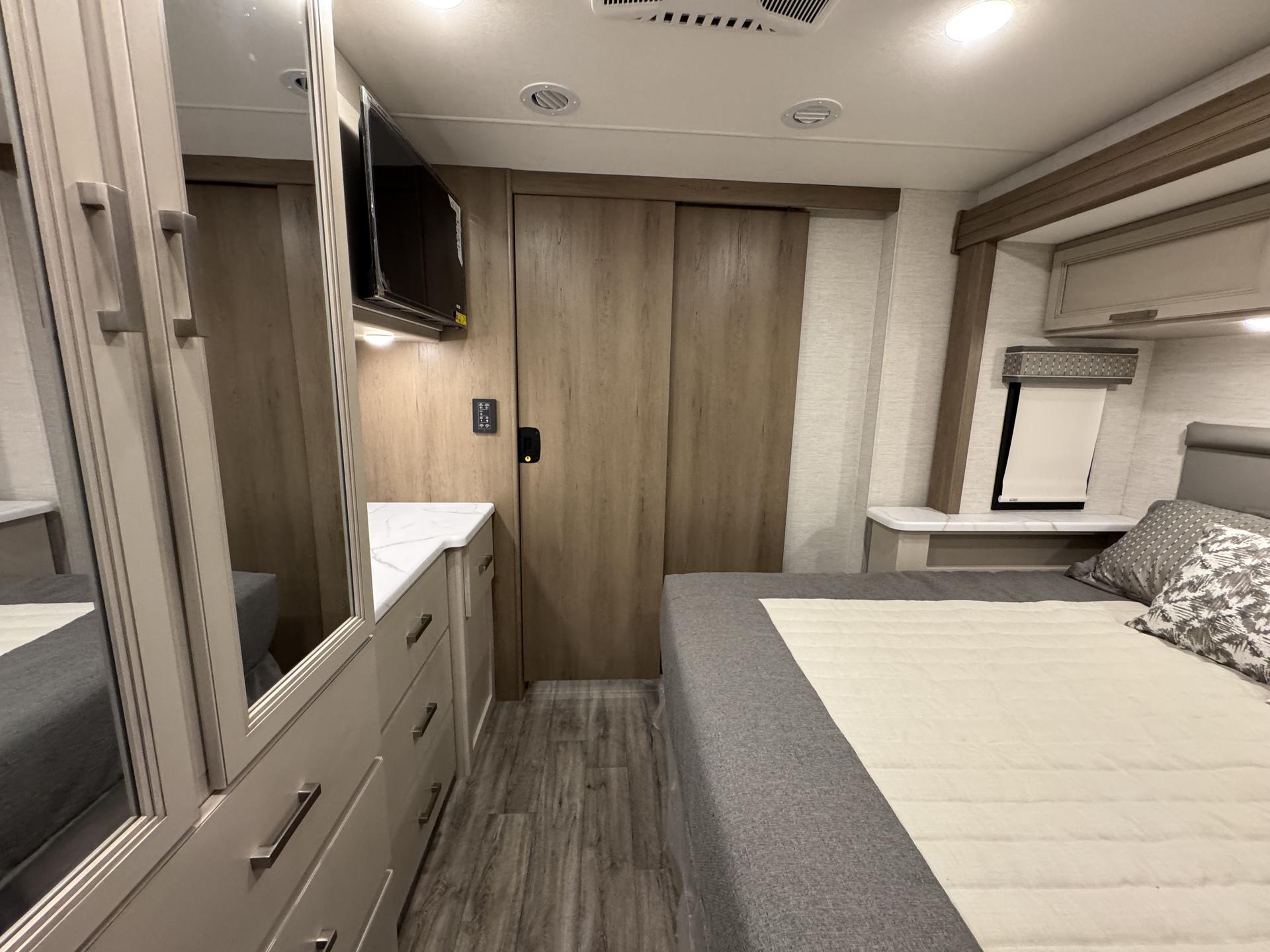 2026 Thor Motor Coach 2026 Thor Motor Coach Indigo - thumbnail 57