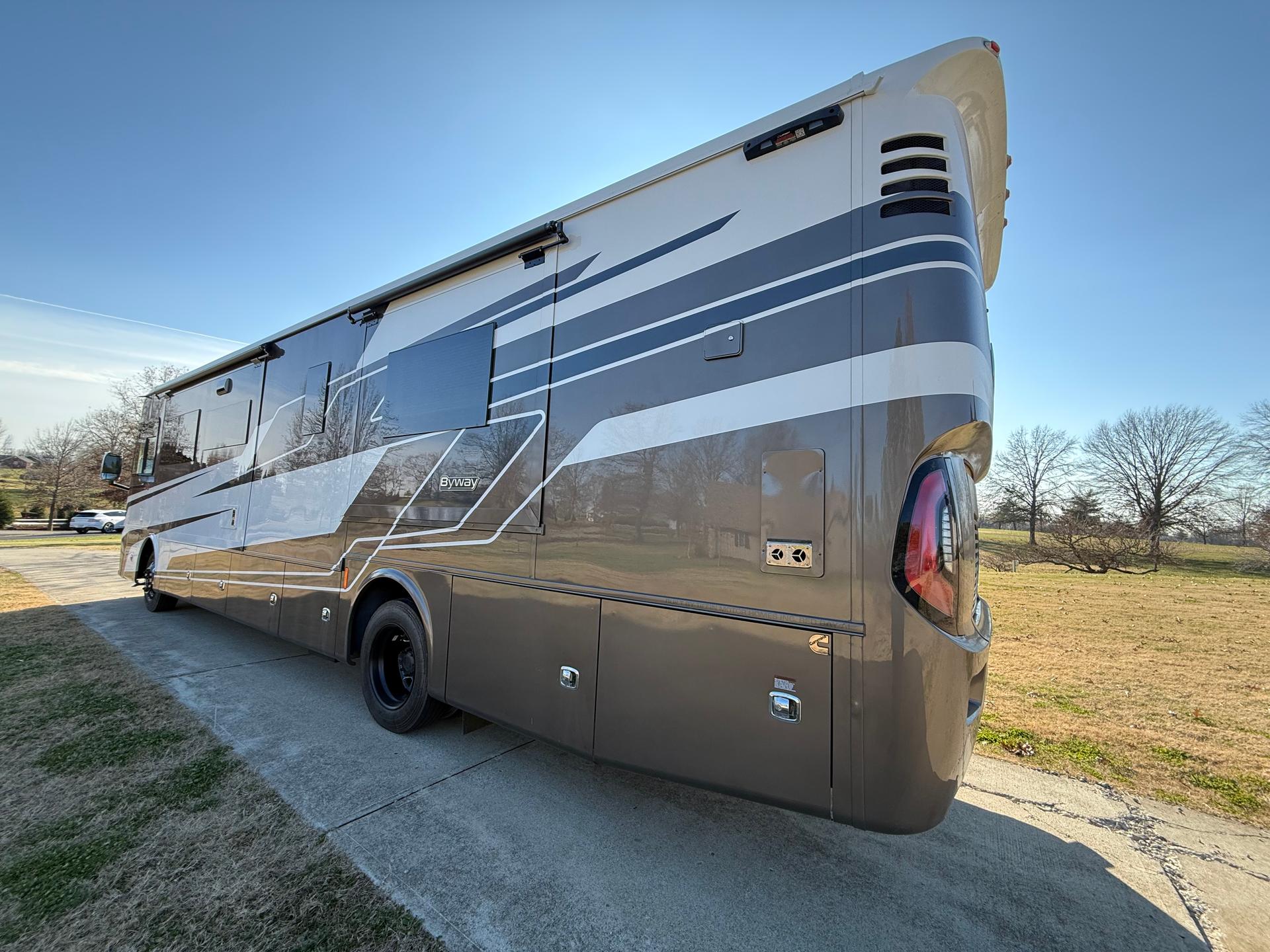 2026 Tiffin Motorhomes 2026 Tiffin Motorhomes Byway - thumbnail 6