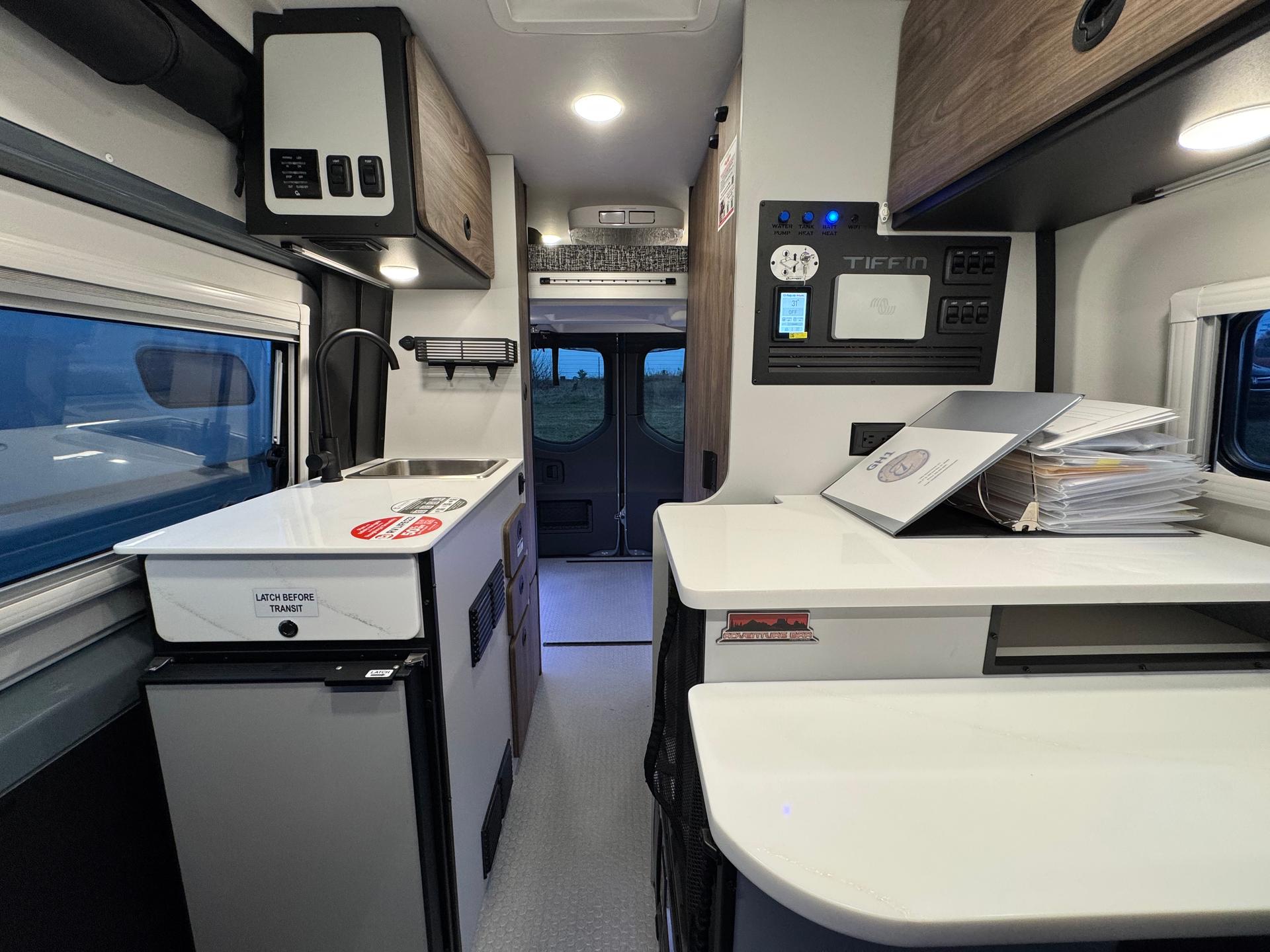 2026 Tiffin Motorhomes 2026 Tiffin Motorhomes Adventure Van - thumbnail 16