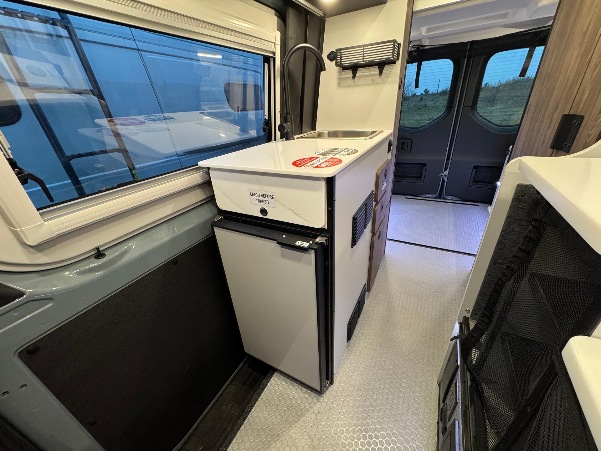 2026 Tiffin Motorhomes 2026 Tiffin Motorhomes Adventure Van - thumbnail 17