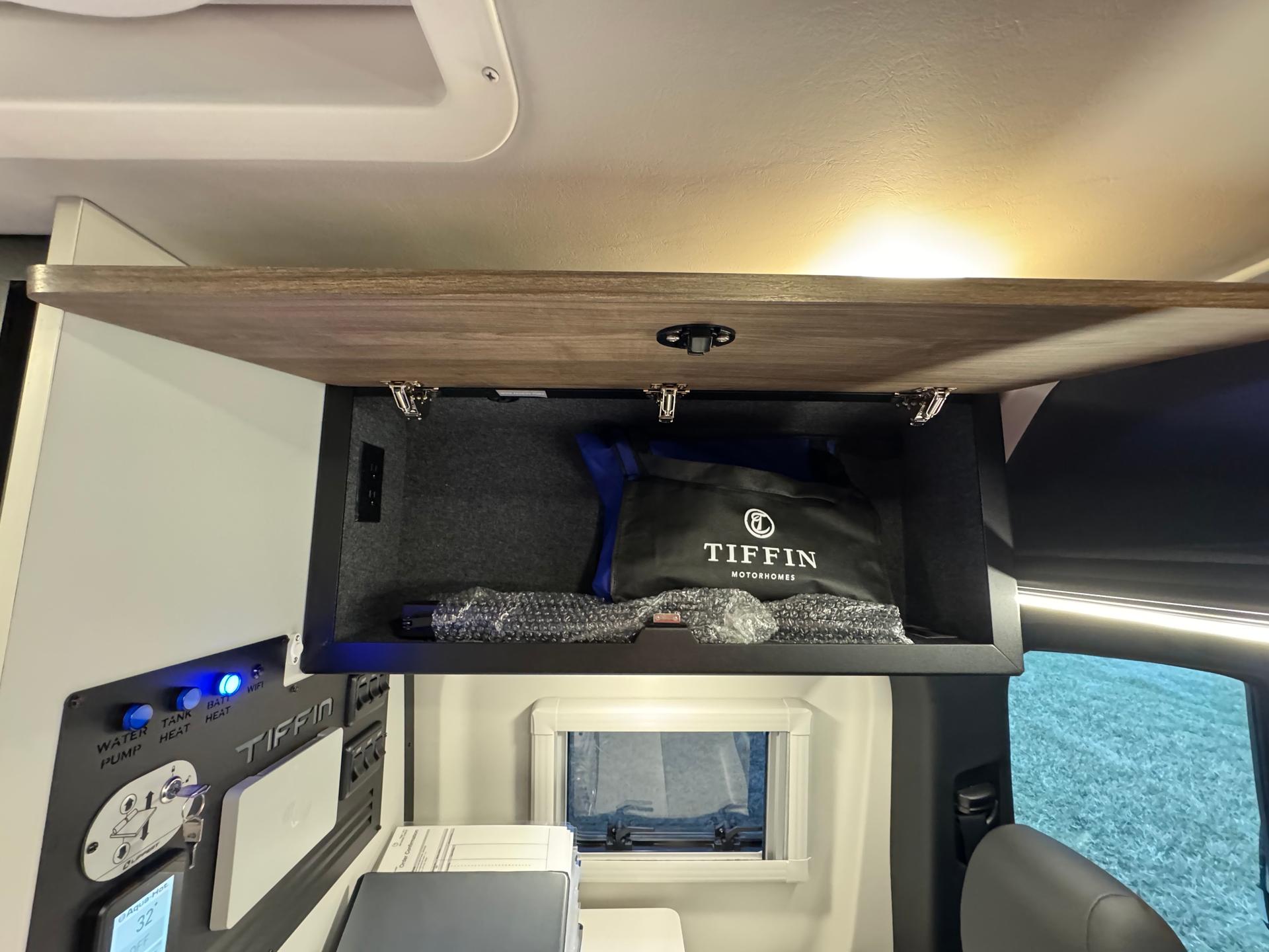 2026 Tiffin Motorhomes 2026 Tiffin Motorhomes Adventure Van - thumbnail 26
