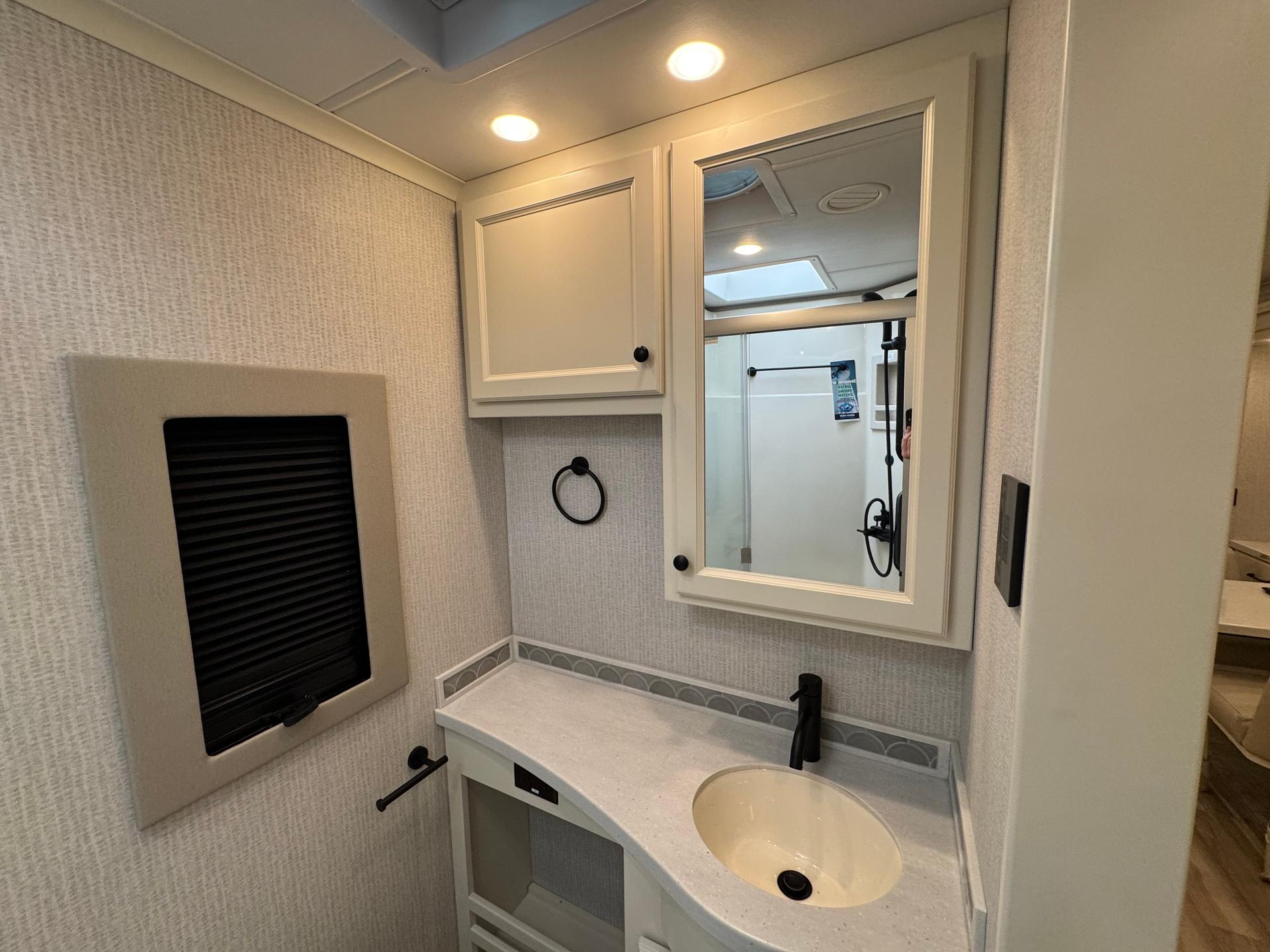 2026 Tiffin Motorhomes 2026 Tiffin Motorhomes Byway - thumbnail 55