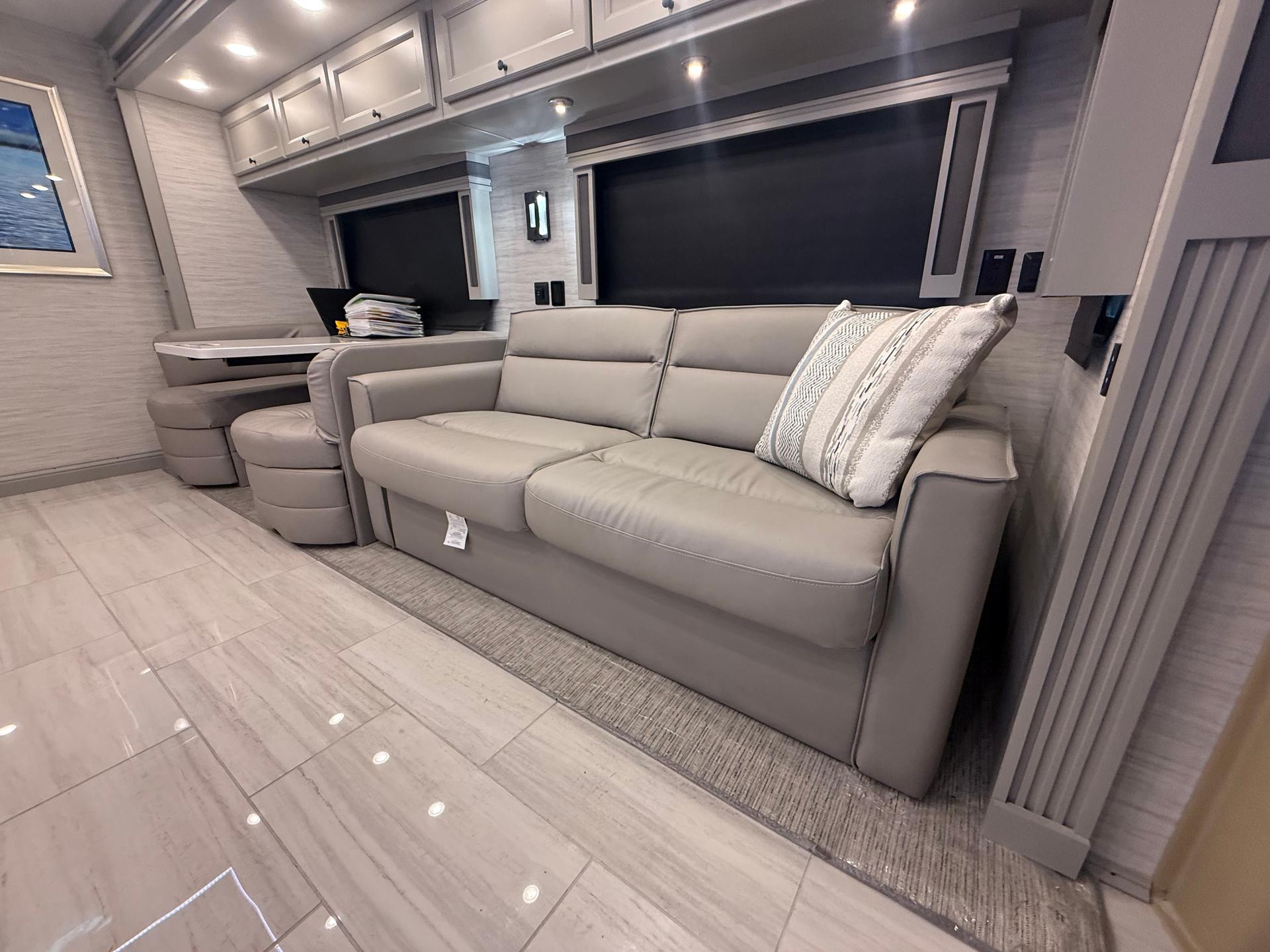 2026 Tiffin Motorhomes 2026 Tiffin Motorhomes Allegro Red - thumbnail 24