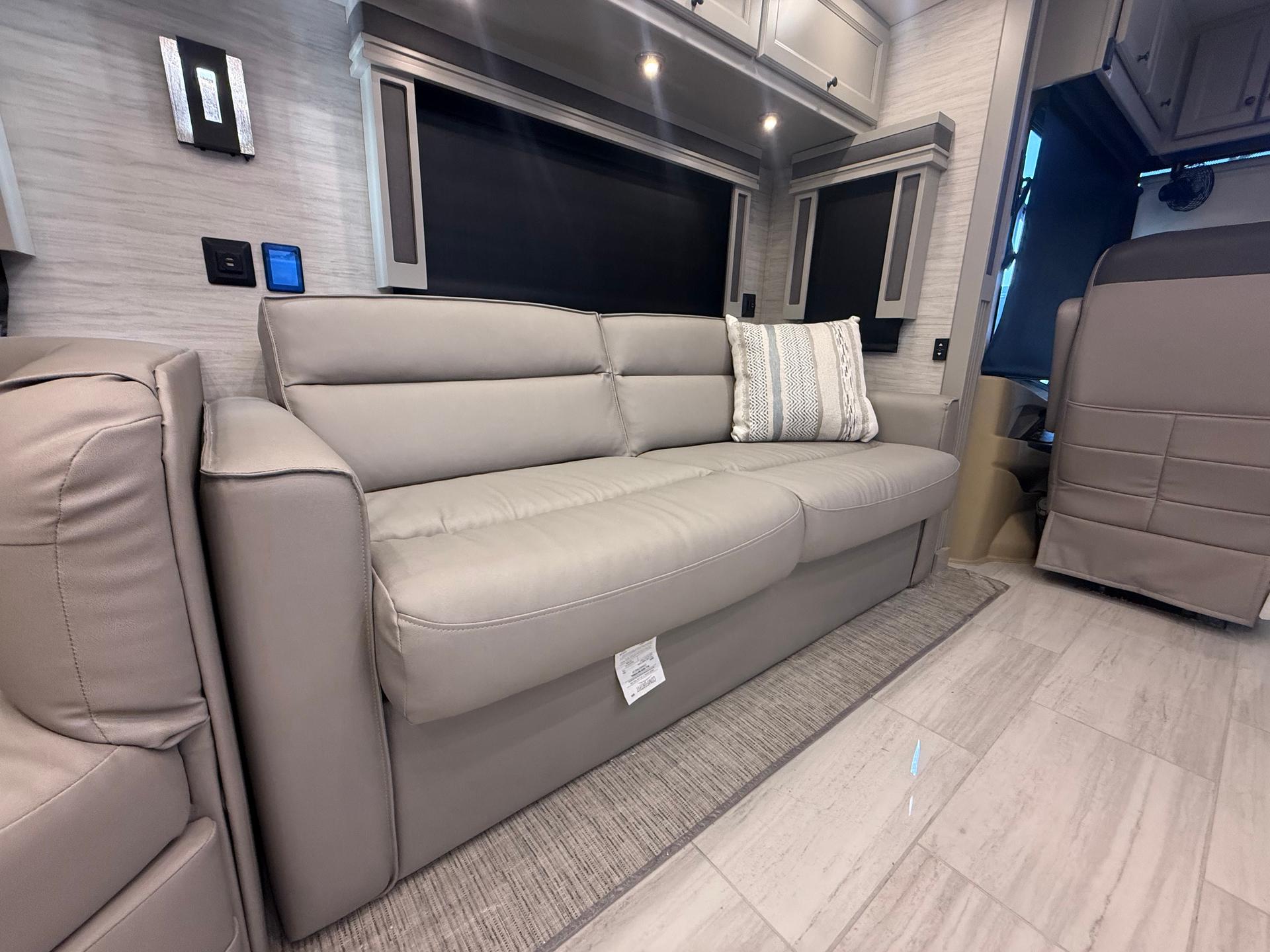 2026 Tiffin Motorhomes 2026 Tiffin Motorhomes Allegro Red - thumbnail 25