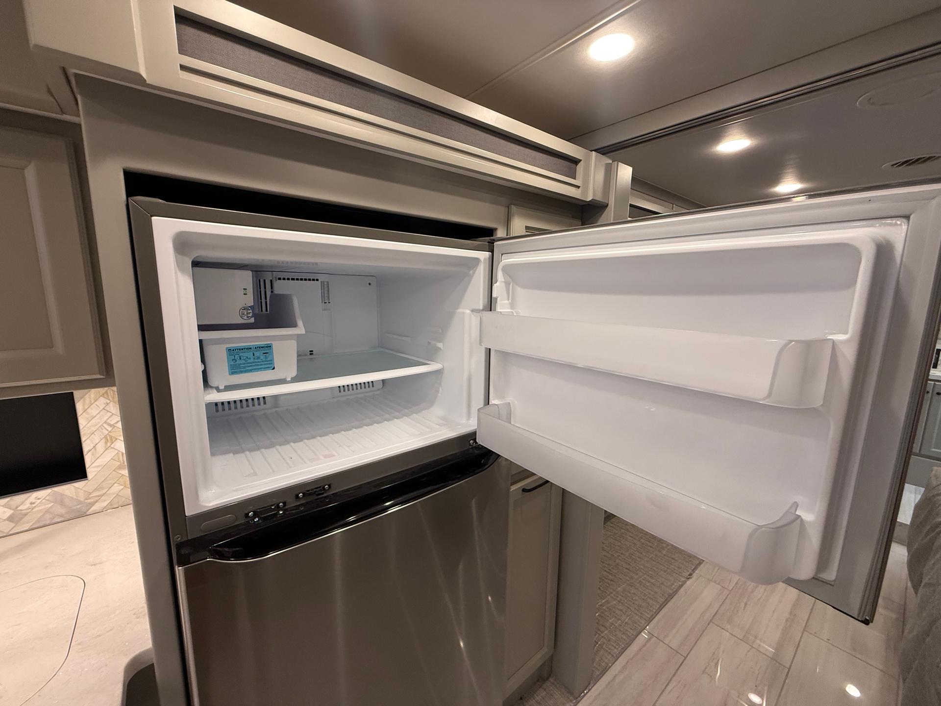 2026 Tiffin Motorhomes 2026 Tiffin Motorhomes Allegro Red - thumbnail 42